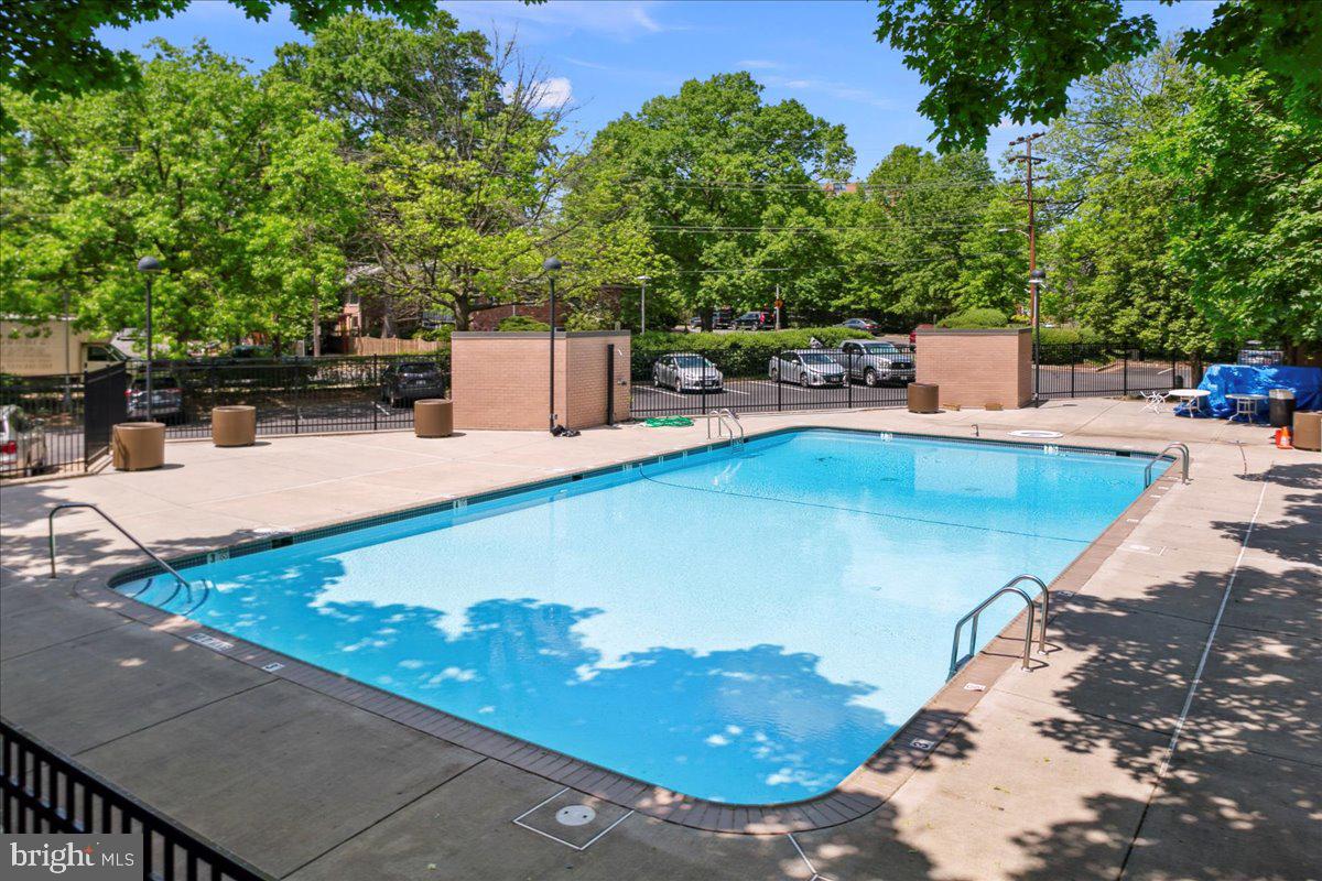 4501 ARLINGTON BLVD #709, ARLINGTON, Virginia 22203, 3 Bedrooms Bedrooms, ,2 BathroomsBathrooms,Residential,For sale,4501 ARLINGTON BLVD #709,VAAR2056302 MLS # VAAR2056302