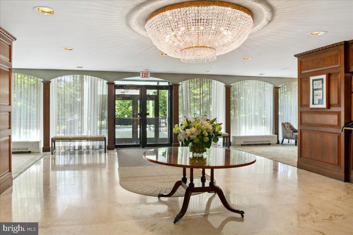4501 ARLINGTON BLVD #709, ARLINGTON, Virginia 22203, 3 Bedrooms Bedrooms, ,2 BathroomsBathrooms,Residential,For sale,4501 ARLINGTON BLVD #709,VAAR2056302 MLS # VAAR2056302