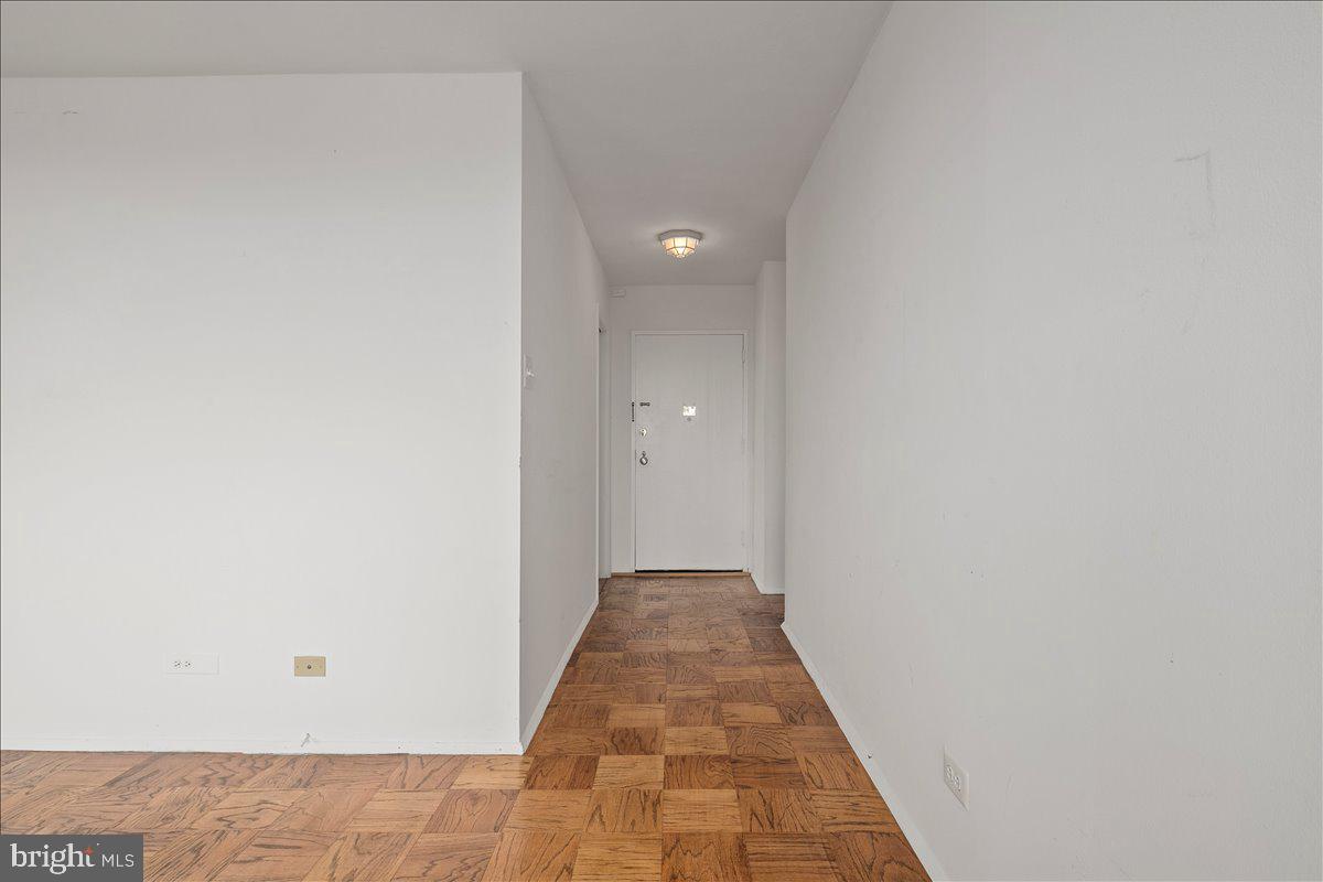 4501 ARLINGTON BLVD #709, ARLINGTON, Virginia 22203, 3 Bedrooms Bedrooms, ,2 BathroomsBathrooms,Residential,For sale,4501 ARLINGTON BLVD #709,VAAR2056302 MLS # VAAR2056302