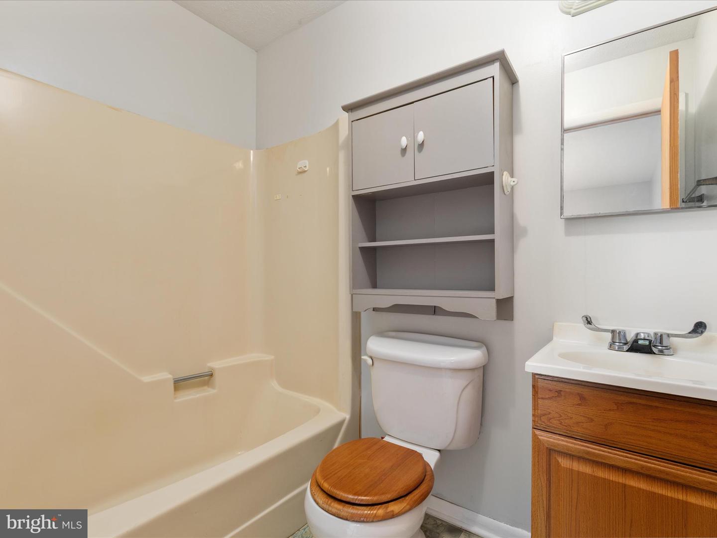 13970 BACK RD, STRASBURG, Virginia 22657, 4 Bedrooms Bedrooms, ,3 BathroomsBathrooms,Residential,For sale,13970 BACK RD,VASH2011286 MLS # VASH2011286