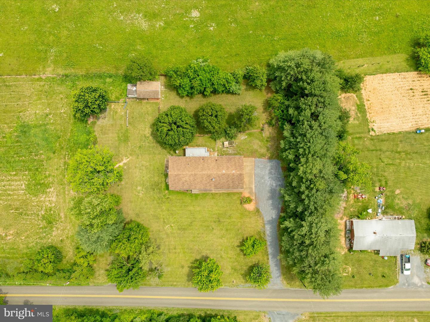 13970 BACK RD, STRASBURG, Virginia 22657, 4 Bedrooms Bedrooms, ,3 BathroomsBathrooms,Residential,For sale,13970 BACK RD,VASH2011286 MLS # VASH2011286
