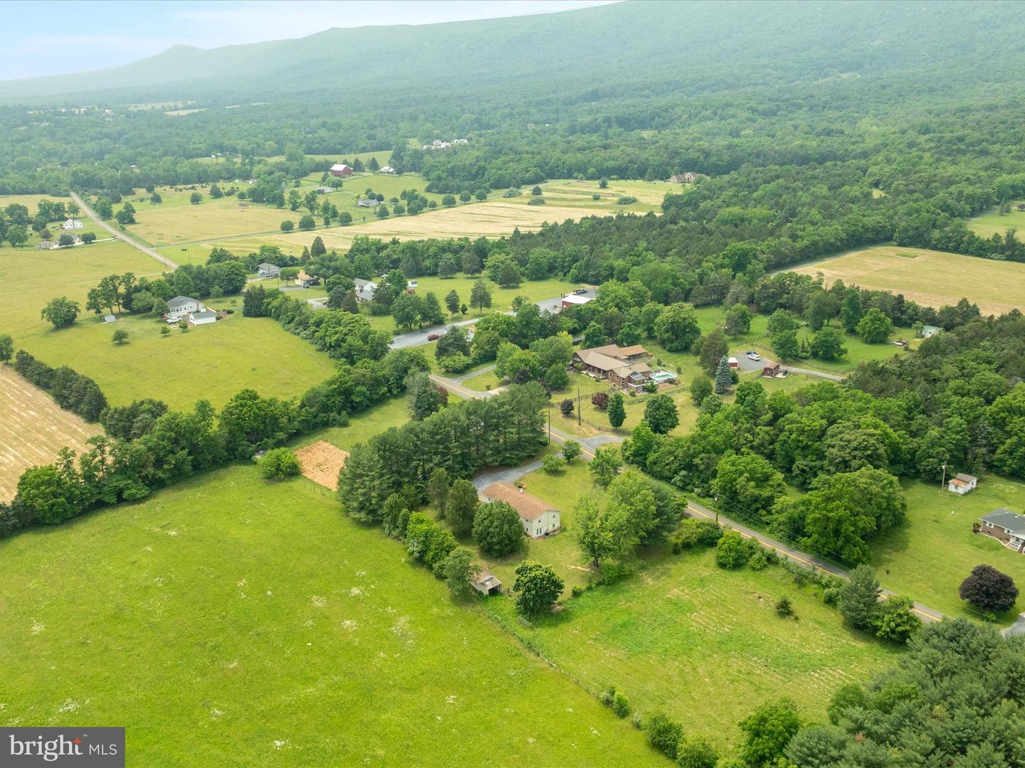 13970 BACK RD, STRASBURG, Virginia 22657, 4 Bedrooms Bedrooms, ,3 BathroomsBathrooms,Residential,For sale,13970 BACK RD,VASH2011286 MLS # VASH2011286