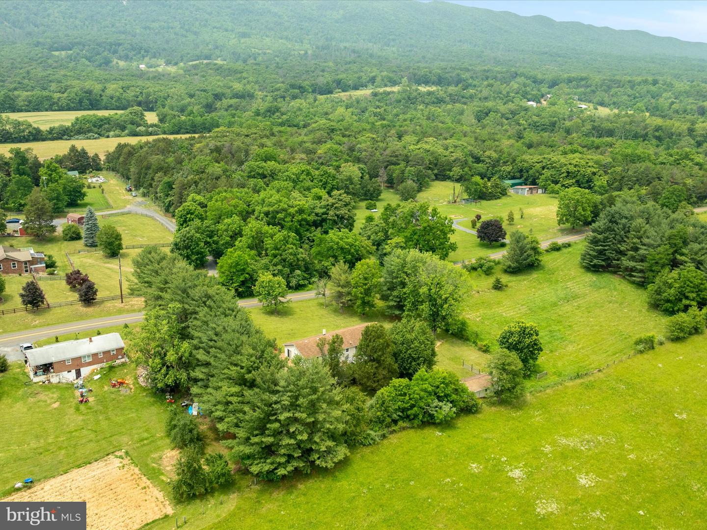 13970 BACK RD, STRASBURG, Virginia 22657, 4 Bedrooms Bedrooms, ,3 BathroomsBathrooms,Residential,For sale,13970 BACK RD,VASH2011286 MLS # VASH2011286