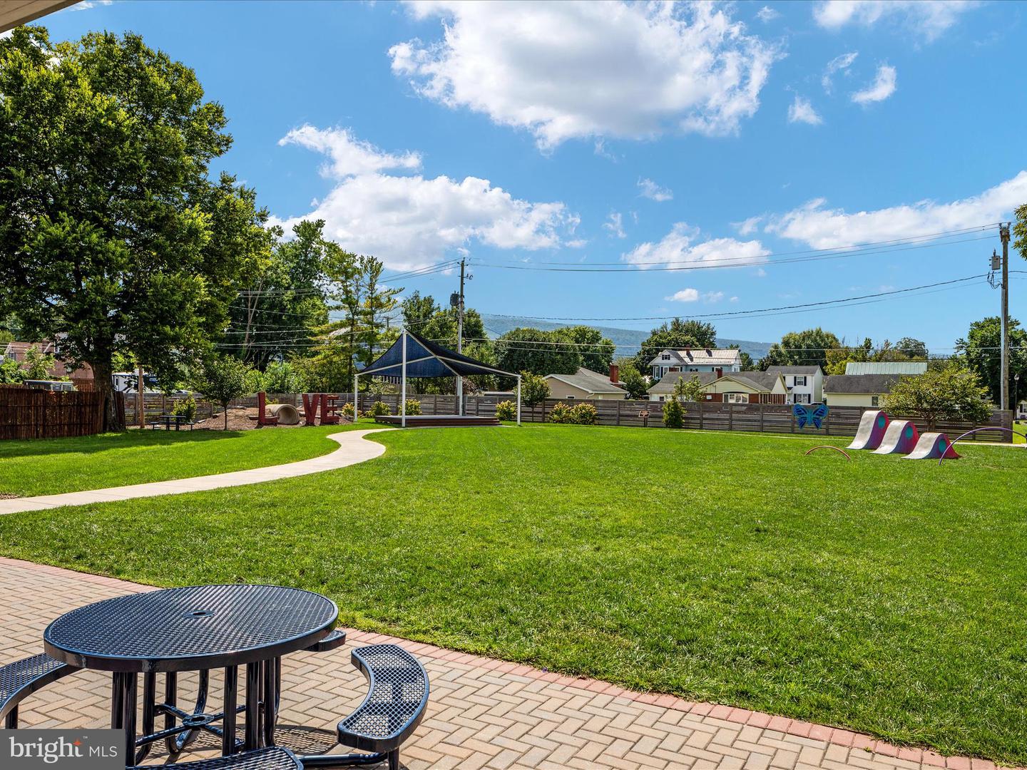 13970 BACK RD, STRASBURG, Virginia 22657, 4 Bedrooms Bedrooms, ,3 BathroomsBathrooms,Residential,For sale,13970 BACK RD,VASH2011286 MLS # VASH2011286