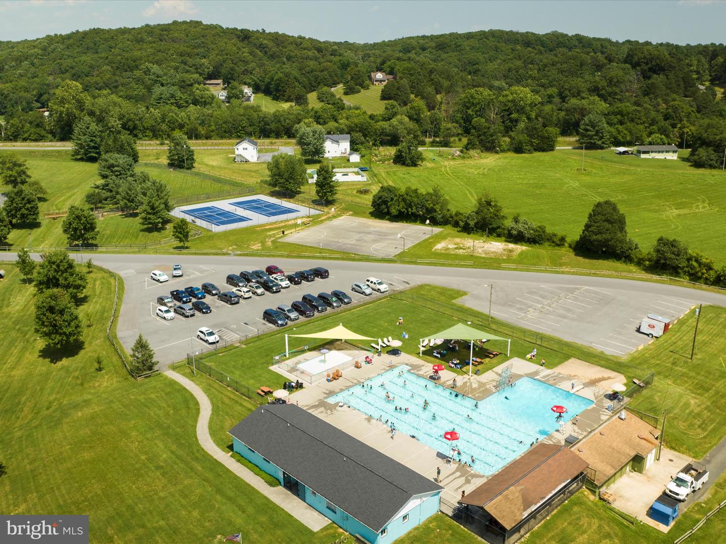 13970 BACK RD, STRASBURG, Virginia 22657, 4 Bedrooms Bedrooms, ,3 BathroomsBathrooms,Residential,For sale,13970 BACK RD,VASH2011286 MLS # VASH2011286