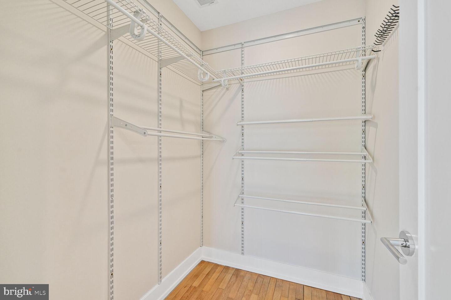 2515 17TH ST NW #5, WASHINGTON, District Of Columbia 20009, 2 Bedrooms Bedrooms, ,2 BathroomsBathrooms,Residential,For sale,2515 17TH ST NW #5,DCDC2199404 MLS # DCDC2199404