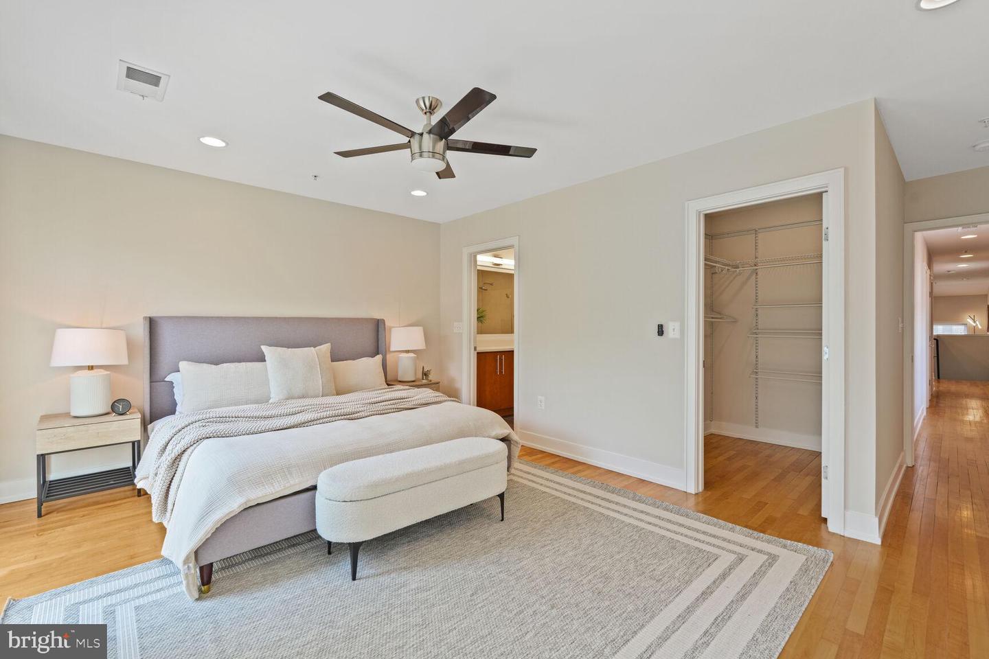 2515 17TH ST NW #5, WASHINGTON, District Of Columbia 20009, 2 Bedrooms Bedrooms, ,2 BathroomsBathrooms,Residential,For sale,2515 17TH ST NW #5,DCDC2199404 MLS # DCDC2199404