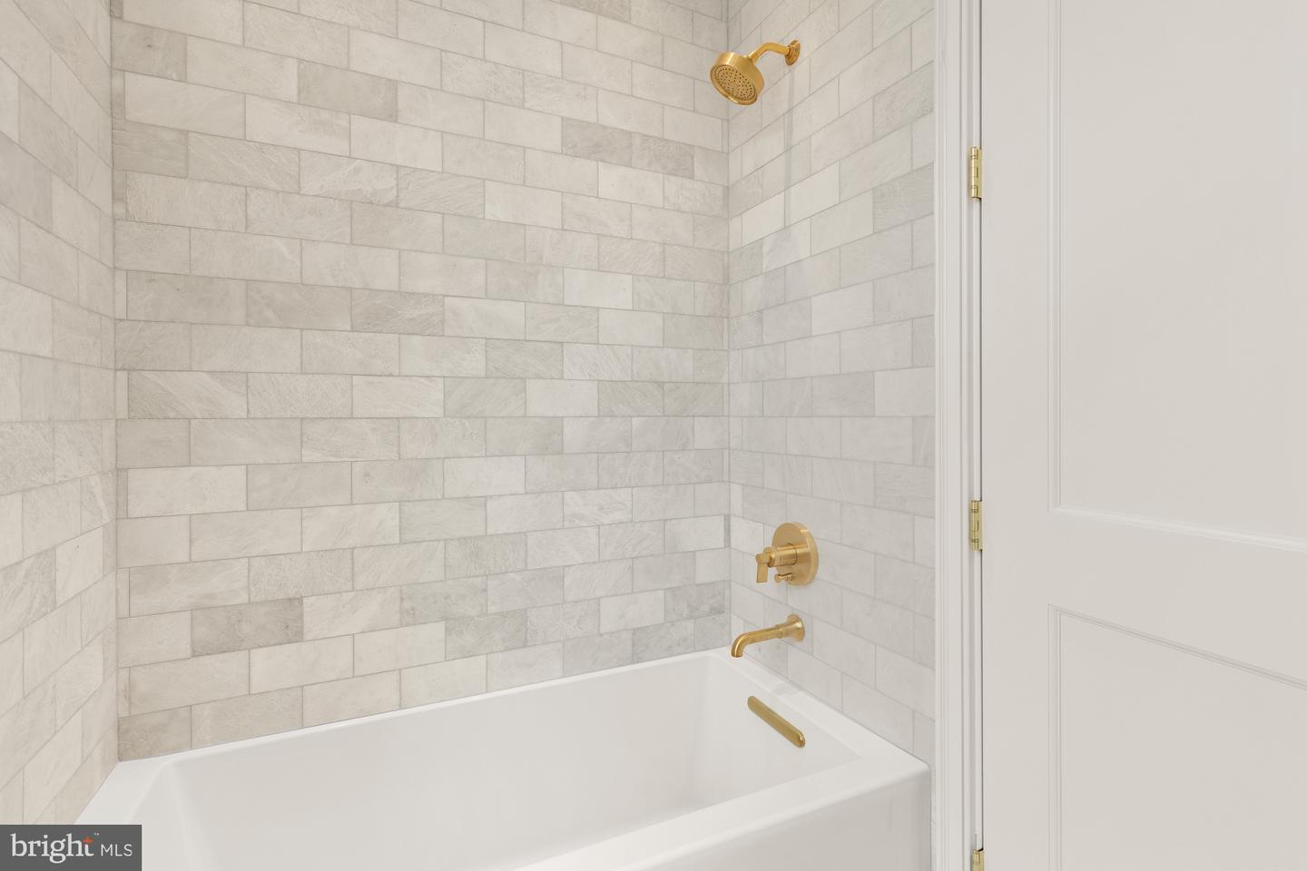 1201 D ST NE, WASHINGTON, District Of Columbia 20002, 5 Bedrooms Bedrooms, ,4 BathroomsBathrooms,Residential,For sale,1201 D ST NE,DCDC2145188 MLS # DCDC2145188
