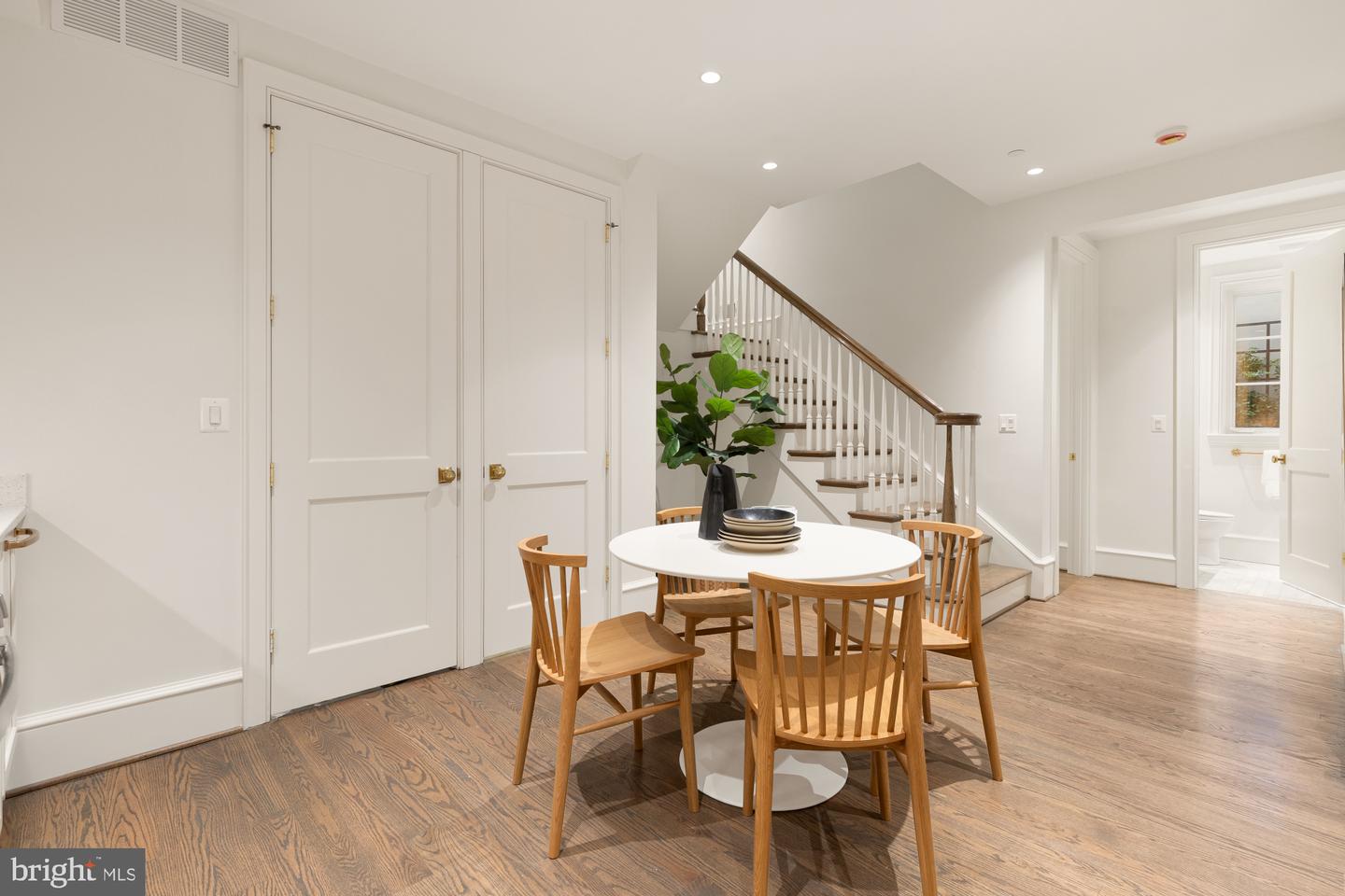 1201 D ST NE, WASHINGTON, District Of Columbia 20002, 5 Bedrooms Bedrooms, ,4 BathroomsBathrooms,Residential,For sale,1201 D ST NE,DCDC2145188 MLS # DCDC2145188