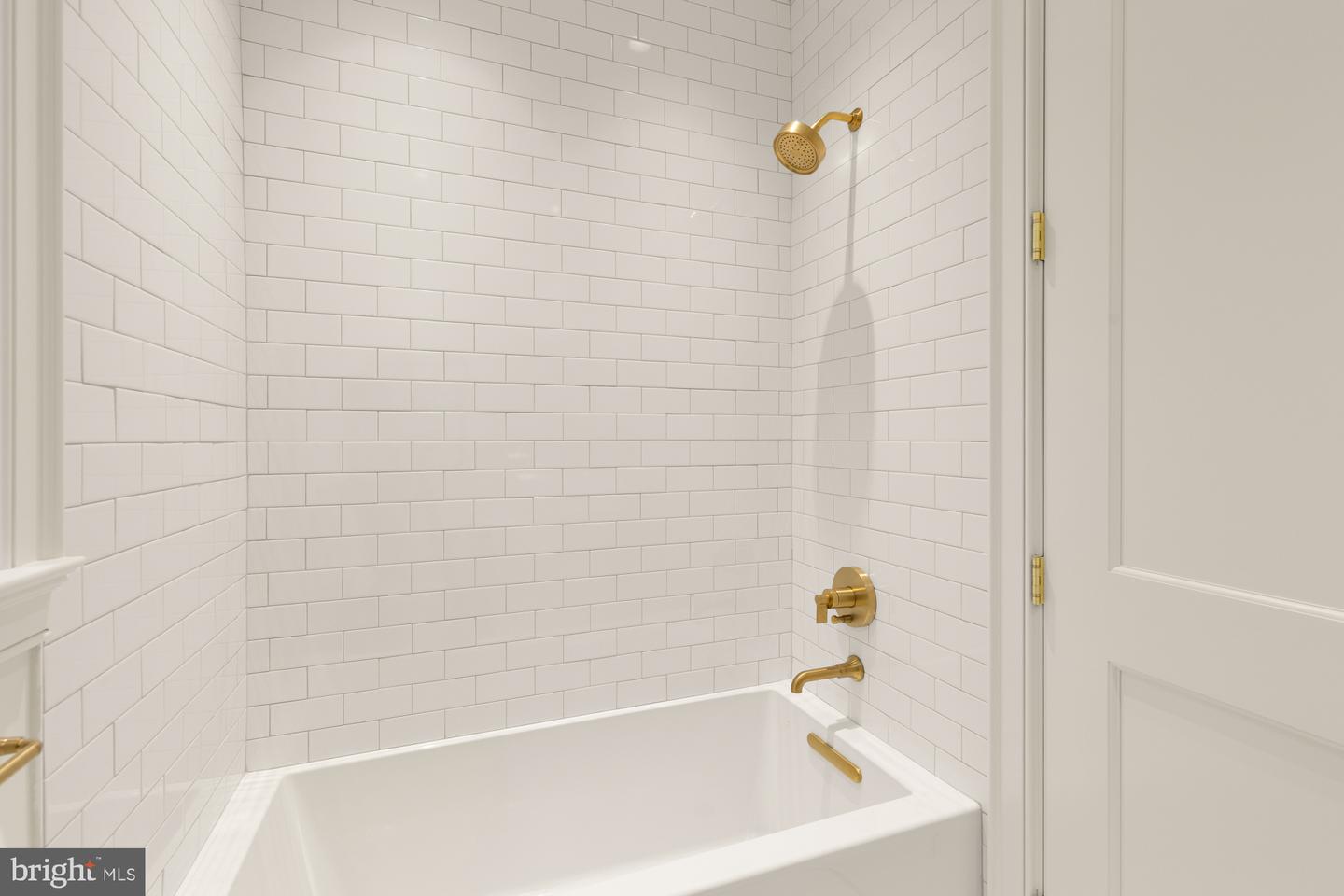 1201 D ST NE, WASHINGTON, District Of Columbia 20002, 5 Bedrooms Bedrooms, ,4 BathroomsBathrooms,Residential,For sale,1201 D ST NE,DCDC2145188 MLS # DCDC2145188