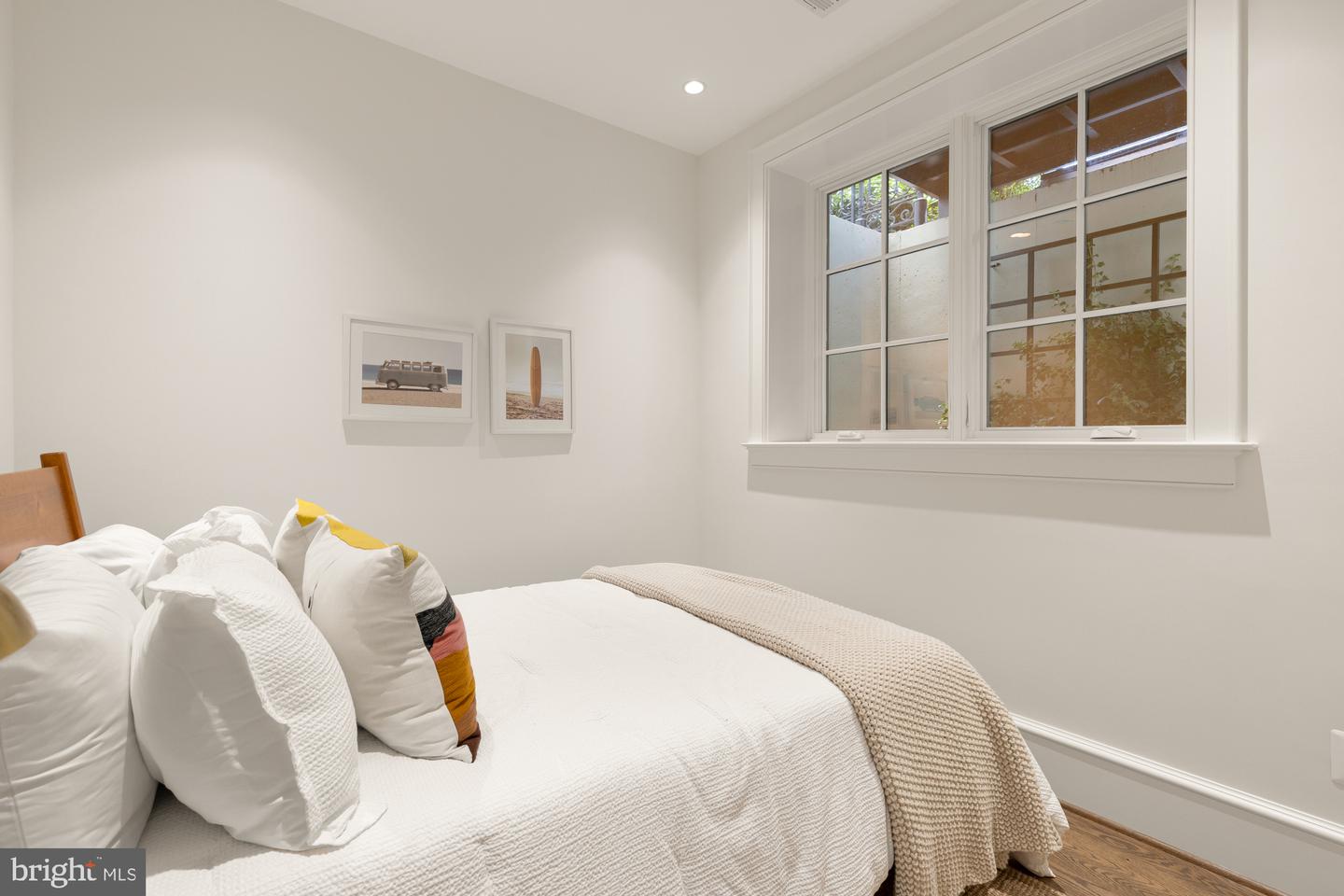 1201 D ST NE, WASHINGTON, District Of Columbia 20002, 5 Bedrooms Bedrooms, ,4 BathroomsBathrooms,Residential,For sale,1201 D ST NE,DCDC2145188 MLS # DCDC2145188