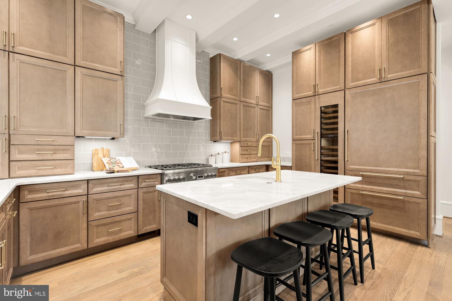 1201 D ST NE, WASHINGTON, District Of Columbia 20002, 5 Bedrooms Bedrooms, ,4 BathroomsBathrooms,Residential,For sale,1201 D ST NE,DCDC2145188 MLS # DCDC2145188