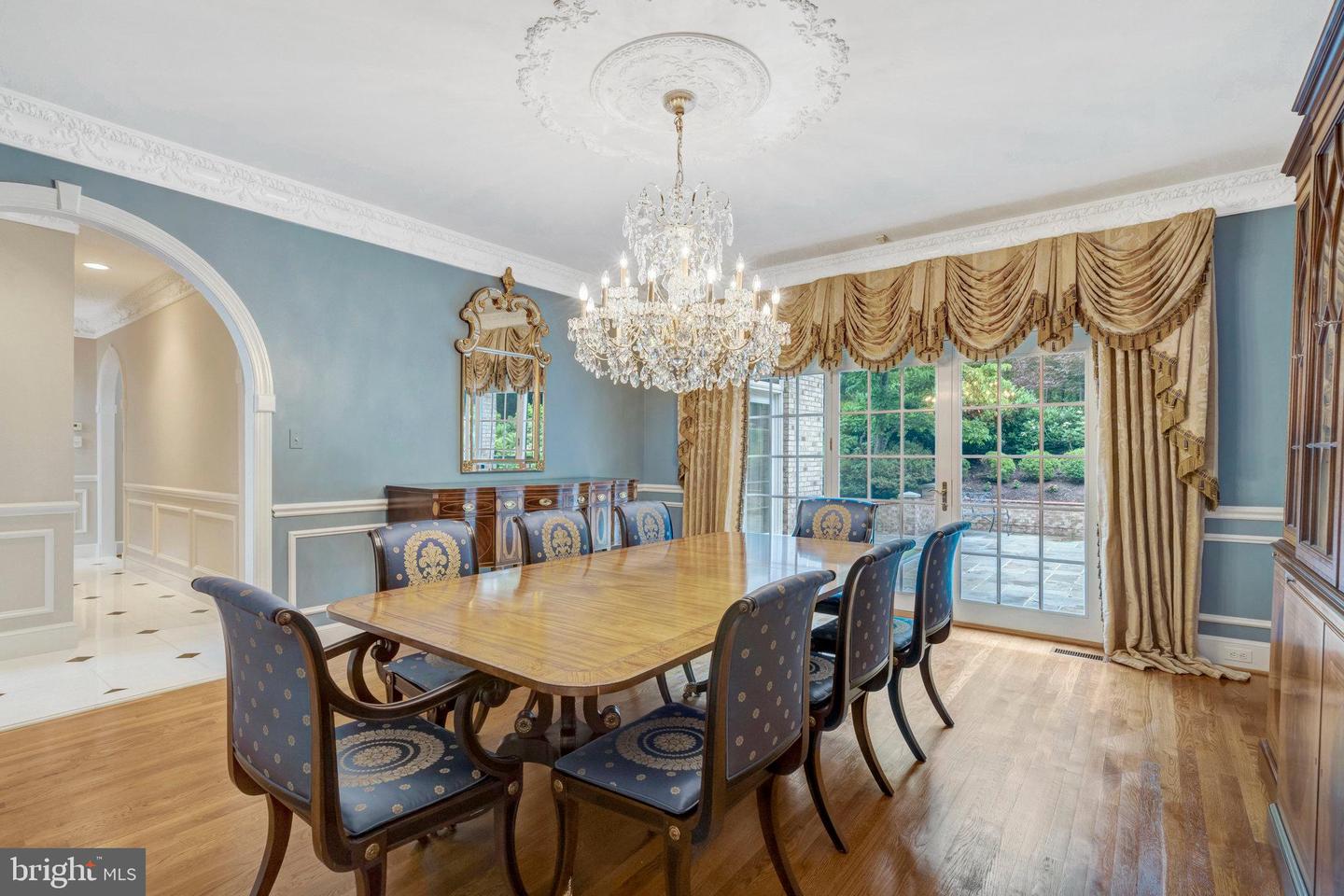 8013 GREENWICH WOODS DR, MCLEAN, Virginia 22102, 5 Bedrooms Bedrooms, ,4 BathroomsBathrooms,Residential,For sale,8013 GREENWICH WOODS DR,VAFX2214270 MLS # VAFX2214270