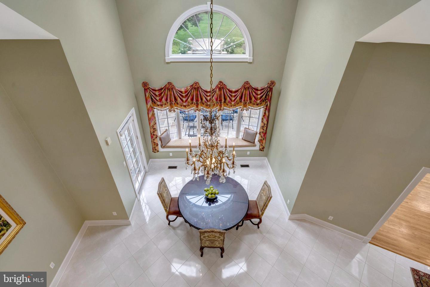 8013 GREENWICH WOODS DR, MCLEAN, Virginia 22102, 5 Bedrooms Bedrooms, ,4 BathroomsBathrooms,Residential,For sale,8013 GREENWICH WOODS DR,VAFX2214270 MLS # VAFX2214270