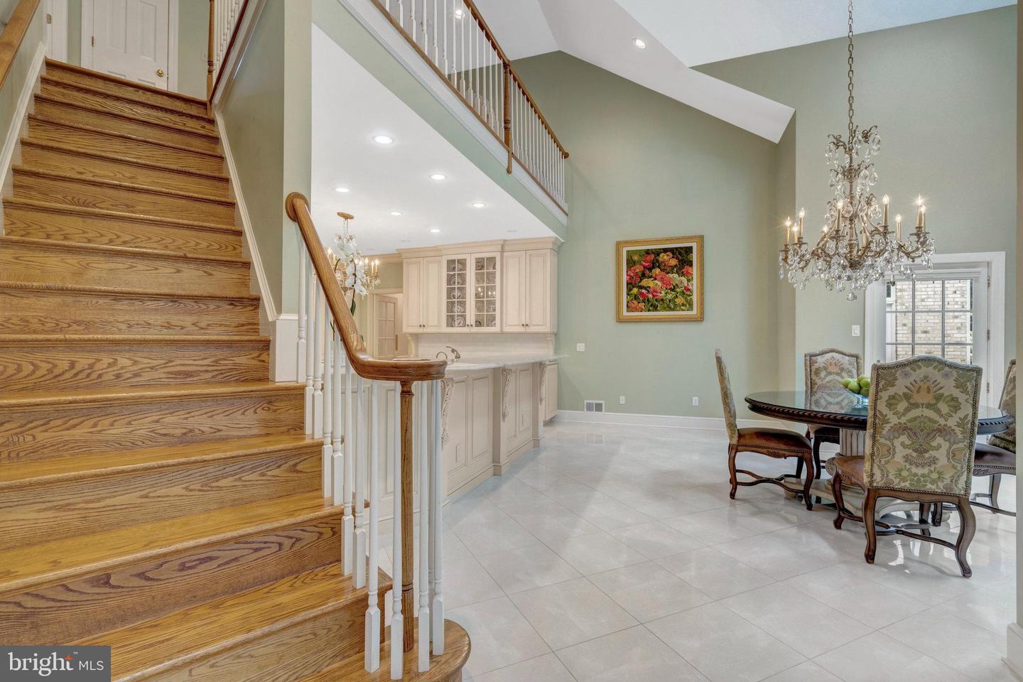 8013 GREENWICH WOODS DR, MCLEAN, Virginia 22102, 5 Bedrooms Bedrooms, ,4 BathroomsBathrooms,Residential,For sale,8013 GREENWICH WOODS DR,VAFX2214270 MLS # VAFX2214270