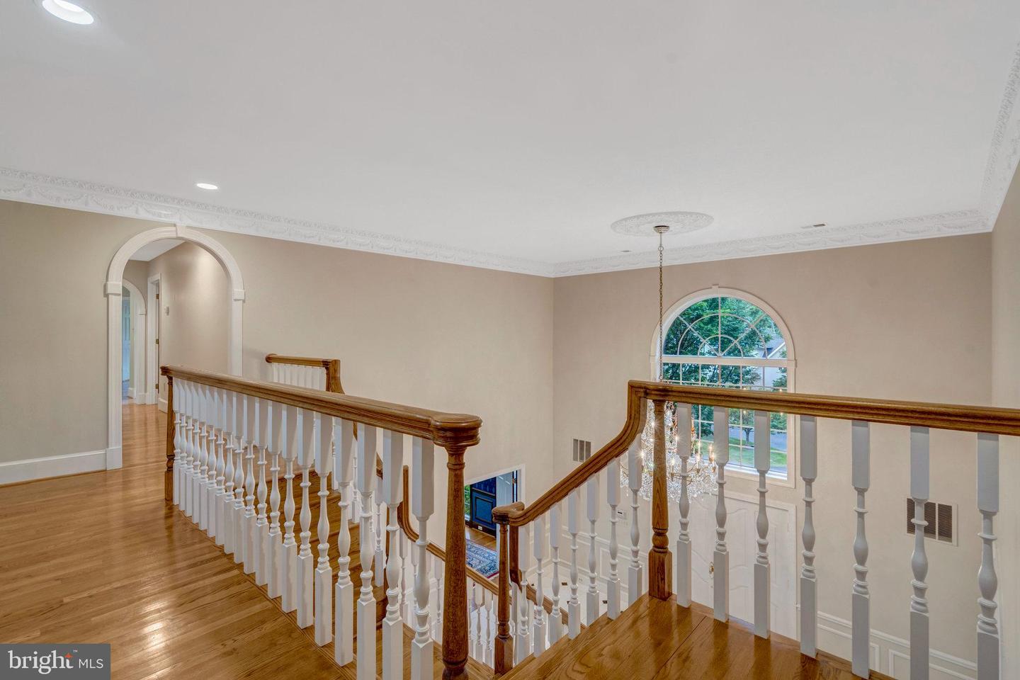 8013 GREENWICH WOODS DR, MCLEAN, Virginia 22102, 5 Bedrooms Bedrooms, ,4 BathroomsBathrooms,Residential,For sale,8013 GREENWICH WOODS DR,VAFX2214270 MLS # VAFX2214270