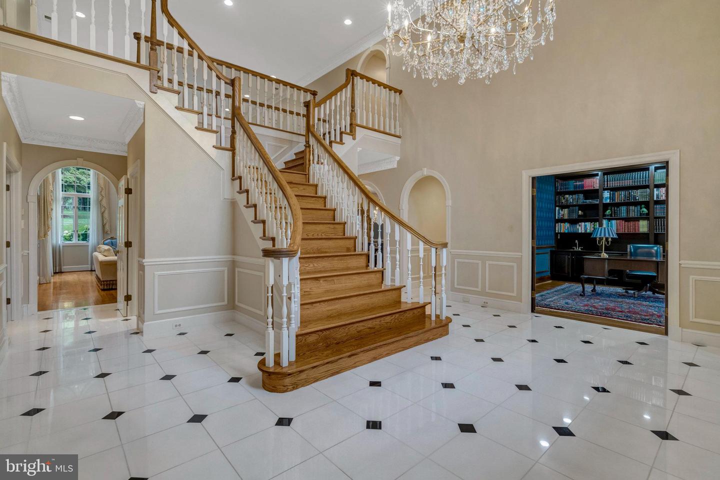 8013 GREENWICH WOODS DR, MCLEAN, Virginia 22102, 5 Bedrooms Bedrooms, ,4 BathroomsBathrooms,Residential,For sale,8013 GREENWICH WOODS DR,VAFX2214270 MLS # VAFX2214270