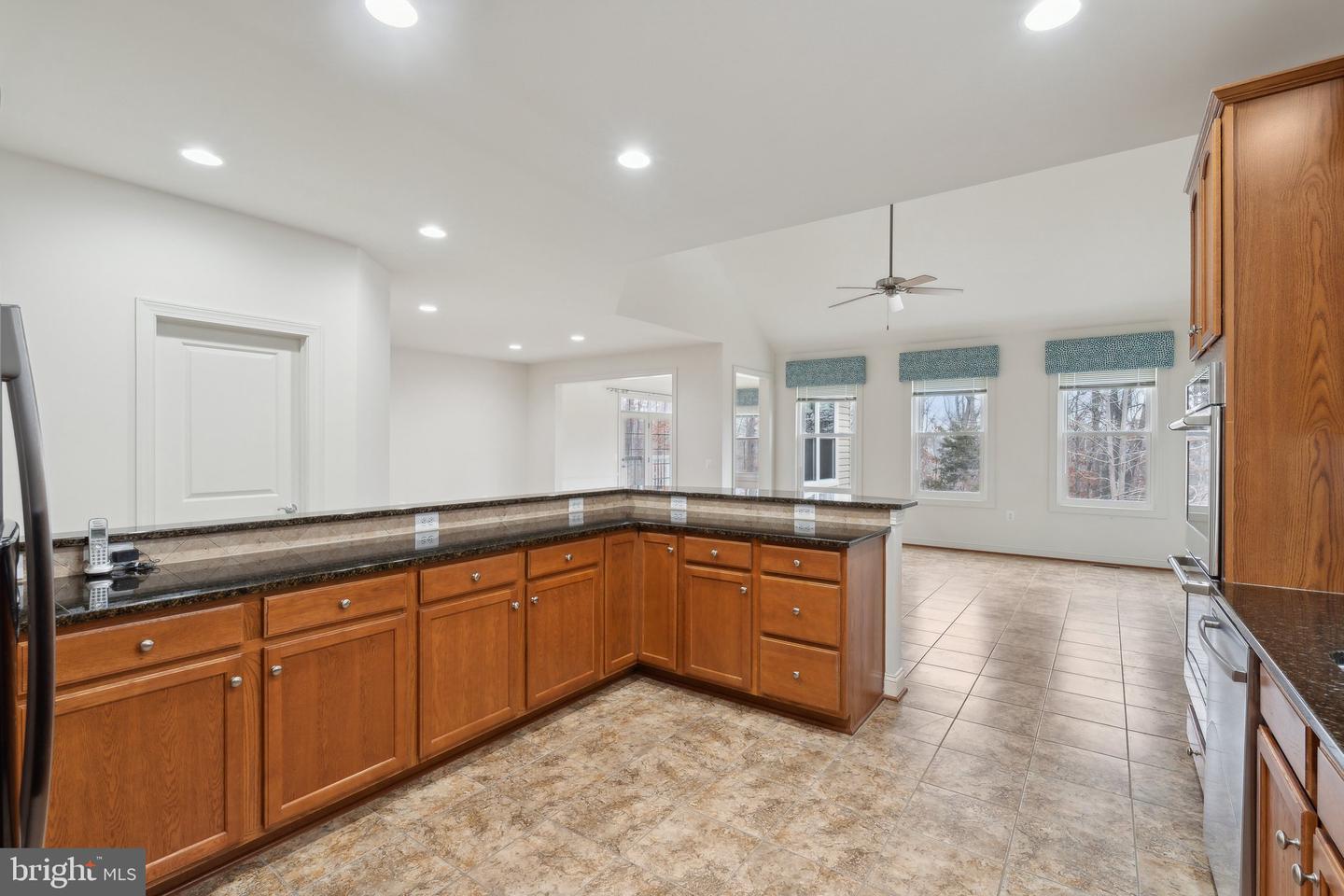 121 TURNSTONE LN, LAKE FREDERICK, Virginia 22630, 3 Bedrooms Bedrooms, ,4 BathroomsBathrooms,Residential,For sale,121 TURNSTONE LN,VAFV2024182 MLS # VAFV2024182
