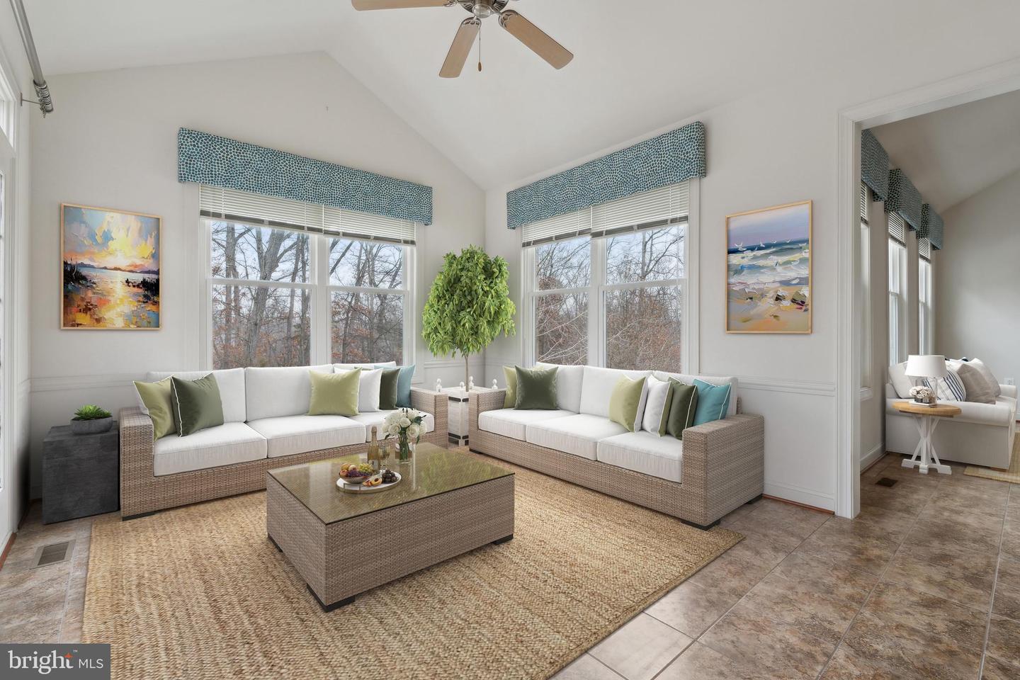 121 TURNSTONE LN, LAKE FREDERICK, Virginia 22630, 3 Bedrooms Bedrooms, ,4 BathroomsBathrooms,Residential,For sale,121 TURNSTONE LN,VAFV2024182 MLS # VAFV2024182