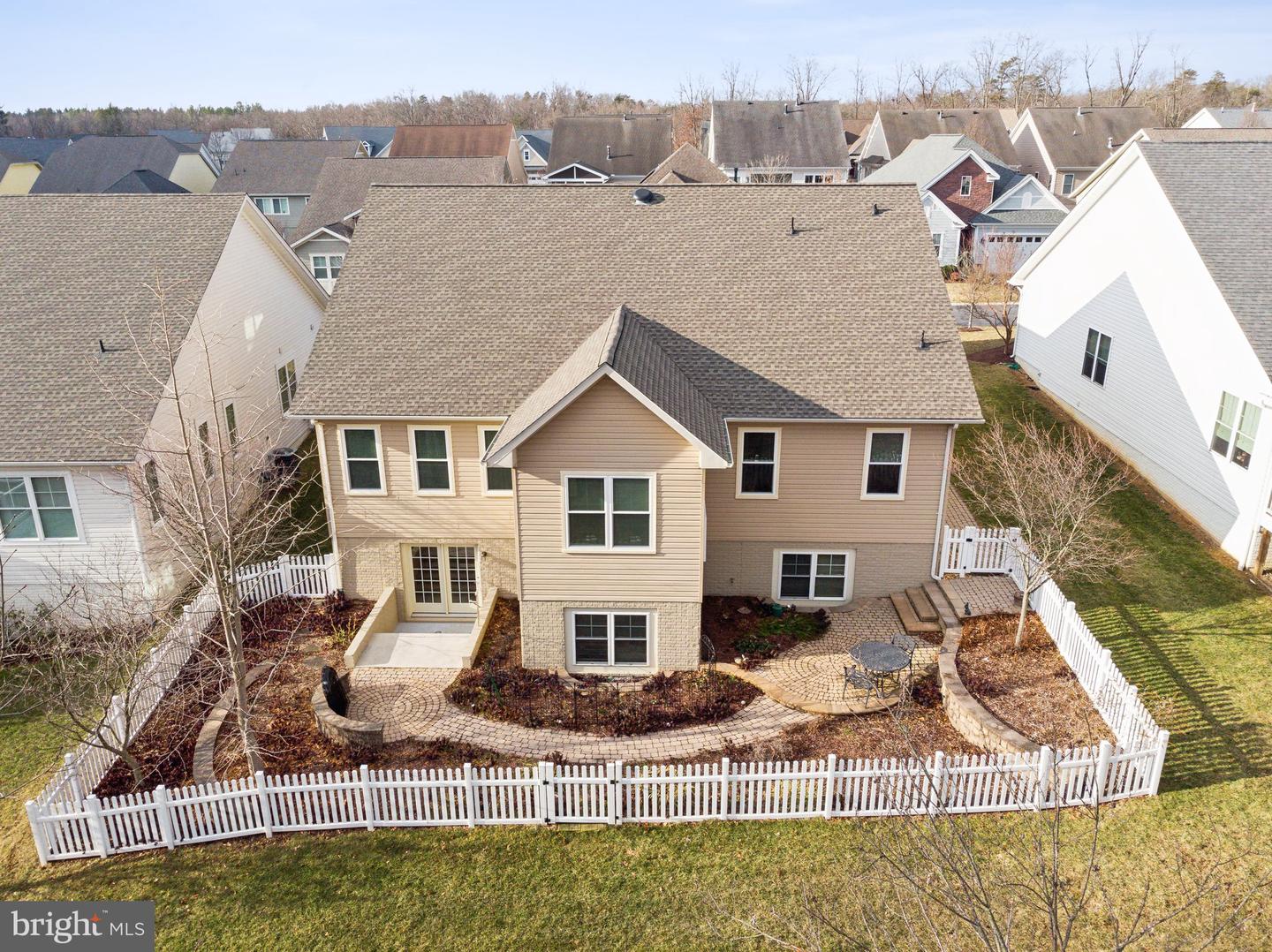 121 TURNSTONE LN, LAKE FREDERICK, Virginia 22630, 3 Bedrooms Bedrooms, ,4 BathroomsBathrooms,Residential,For sale,121 TURNSTONE LN,VAFV2024182 MLS # VAFV2024182
