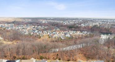121 TURNSTONE LN, LAKE FREDERICK, Virginia 22630, 3 Bedrooms Bedrooms, ,4 BathroomsBathrooms,Residential,For sale,121 TURNSTONE LN,VAFV2024182 MLS # VAFV2024182