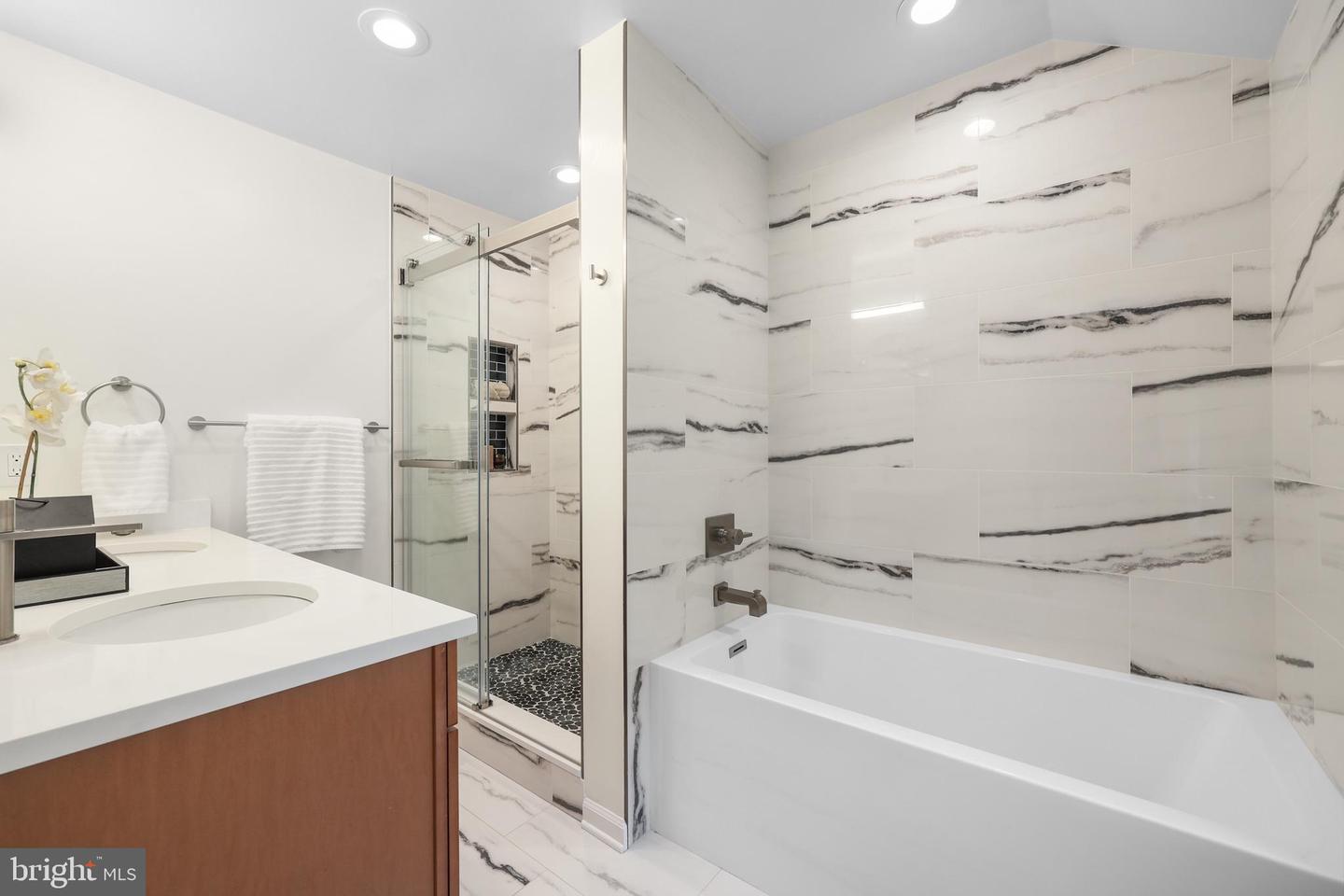 507 JANNEYS LN, ALEXANDRIA, Virginia 22302, 4 Bedrooms Bedrooms, ,2 BathroomsBathrooms,Residential,For sale,507 JANNEYS LN,VAAX2041876 MLS # VAAX2041876