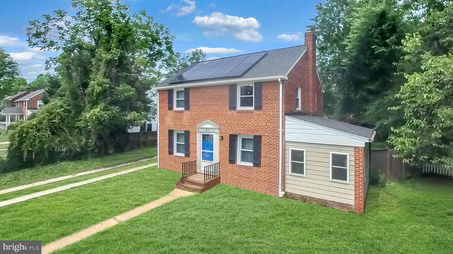 507 JANNEYS LN, ALEXANDRIA, Virginia 22302, 4 Bedrooms Bedrooms, ,2 BathroomsBathrooms,Residential,For sale,507 JANNEYS LN,VAAX2041876 MLS # VAAX2041876