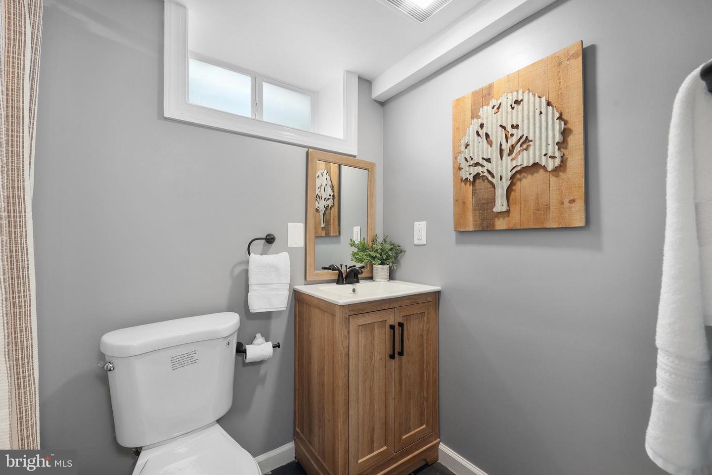 507 JANNEYS LN, ALEXANDRIA, Virginia 22302, 4 Bedrooms Bedrooms, ,2 BathroomsBathrooms,Residential,For sale,507 JANNEYS LN,VAAX2041876 MLS # VAAX2041876