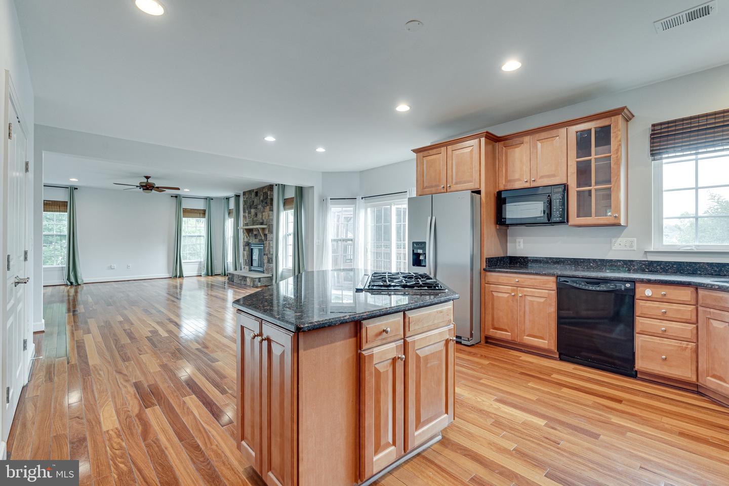16309 SANDY RIDGE CT, WOODBRIDGE, Virginia 22191, 5 Bedrooms Bedrooms, ,4 BathroomsBathrooms,Residential,For sale,16309 SANDY RIDGE CT,VAPW2088324 MLS # VAPW2088324
