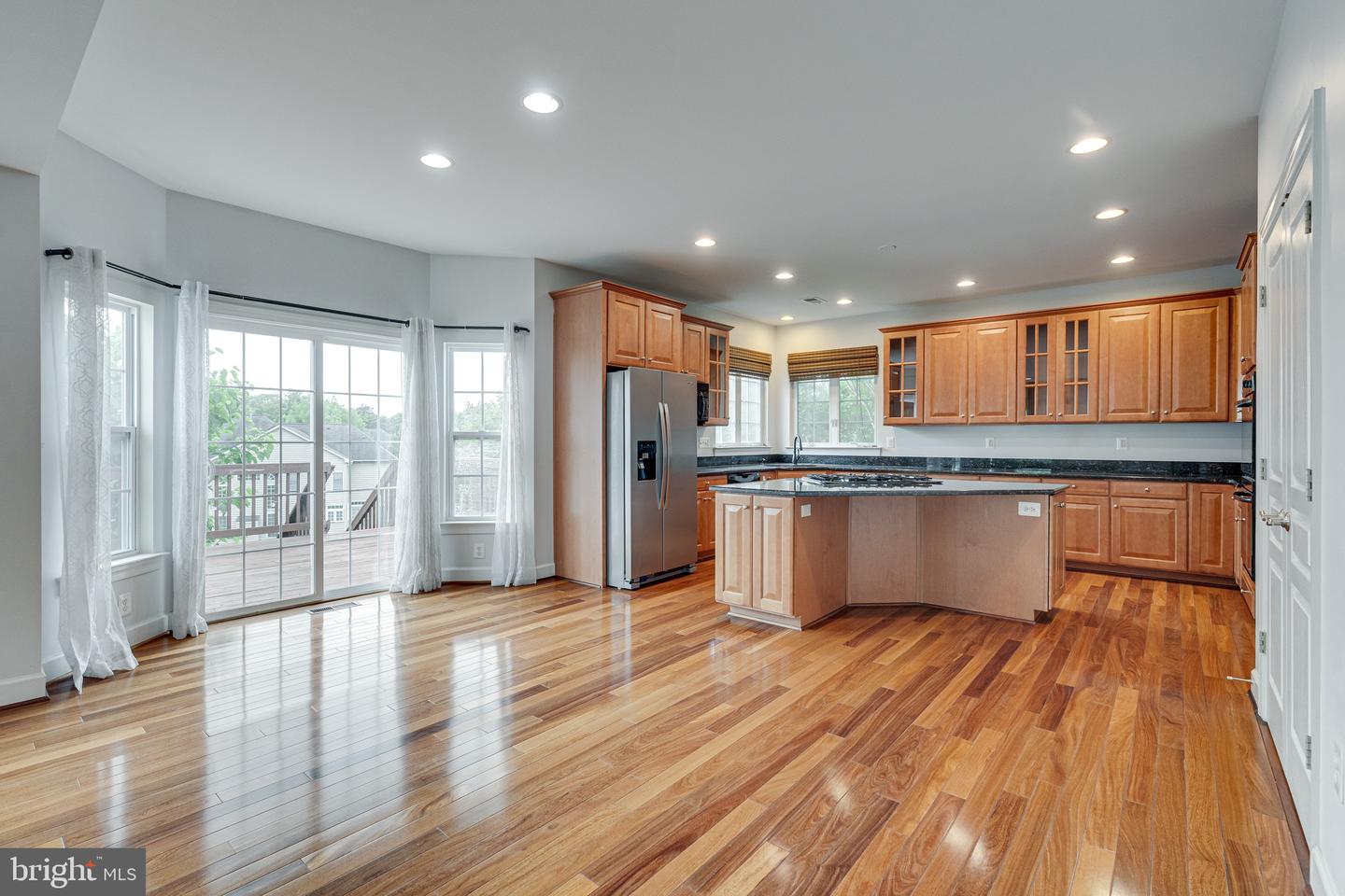 16309 SANDY RIDGE CT, WOODBRIDGE, Virginia 22191, 5 Bedrooms Bedrooms, ,4 BathroomsBathrooms,Residential,For sale,16309 SANDY RIDGE CT,VAPW2088324 MLS # VAPW2088324