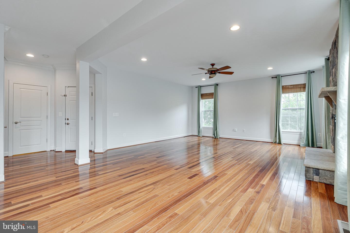 16309 SANDY RIDGE CT, WOODBRIDGE, Virginia 22191, 5 Bedrooms Bedrooms, ,4 BathroomsBathrooms,Residential,For sale,16309 SANDY RIDGE CT,VAPW2088324 MLS # VAPW2088324