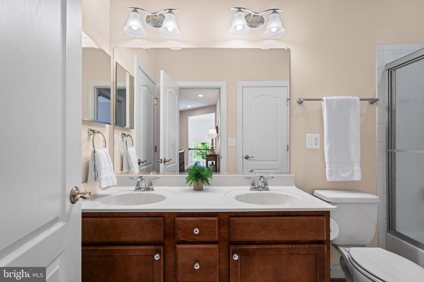 125 TIMBERIDGE DR, FREDERICKSBURG, Virginia 22406, 6 Bedrooms Bedrooms, ,4 BathroomsBathrooms,Residential,For sale,125 TIMBERIDGE DR,VAST2036530 MLS # VAST2036530
