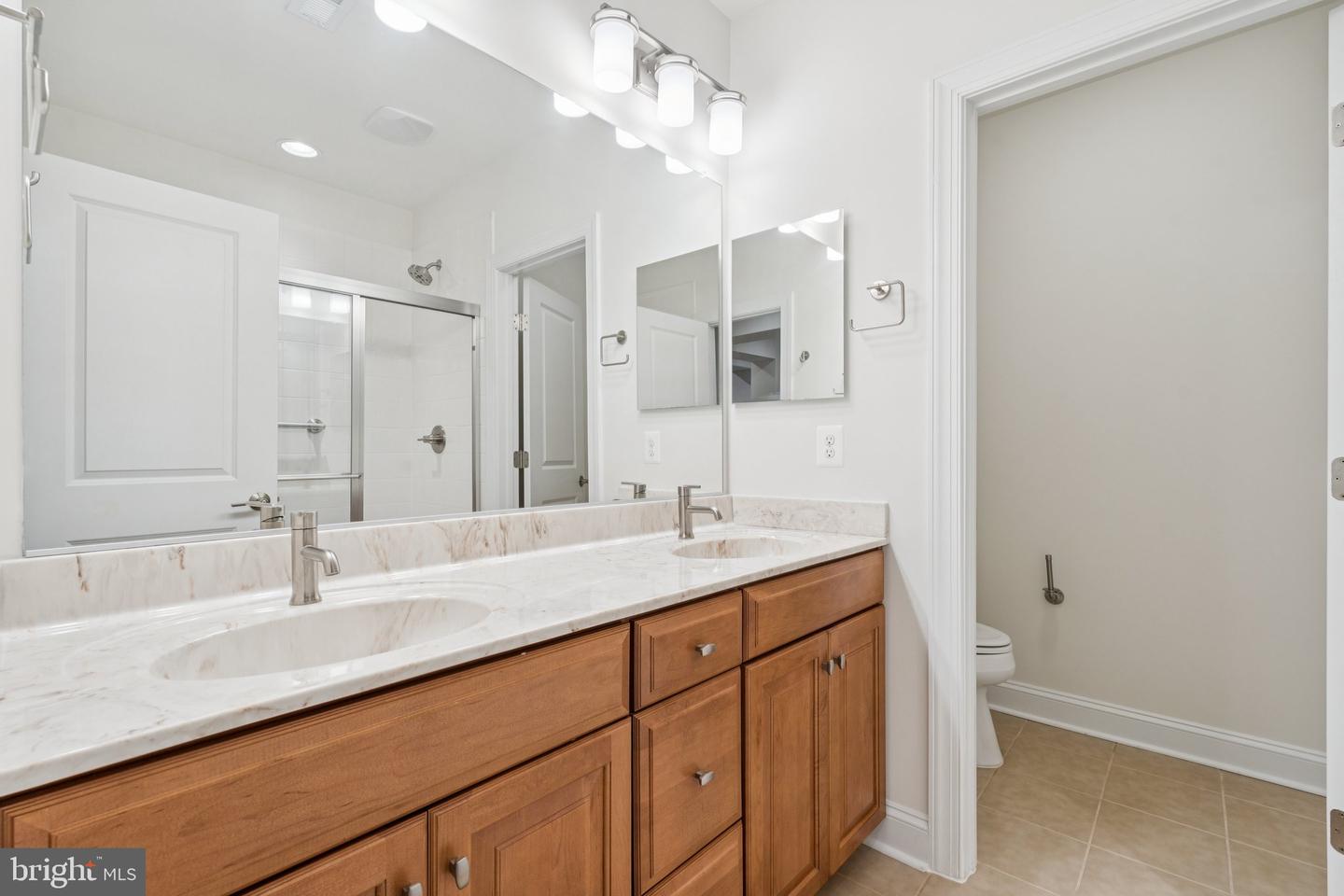 114 CLOAK LN, LAKE FREDERICK, Virginia 22630, 5 Bedrooms Bedrooms, ,4 BathroomsBathrooms,Residential,For sale,114 CLOAK LN,VAFV2025106 MLS # VAFV2025106