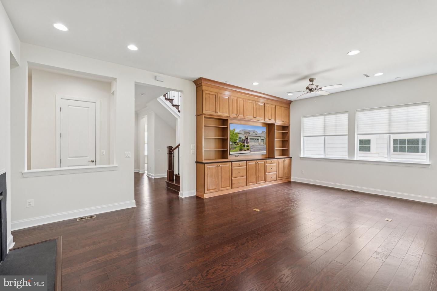 114 CLOAK LN, LAKE FREDERICK, Virginia 22630, 5 Bedrooms Bedrooms, ,4 BathroomsBathrooms,Residential,For sale,114 CLOAK LN,VAFV2025106 MLS # VAFV2025106