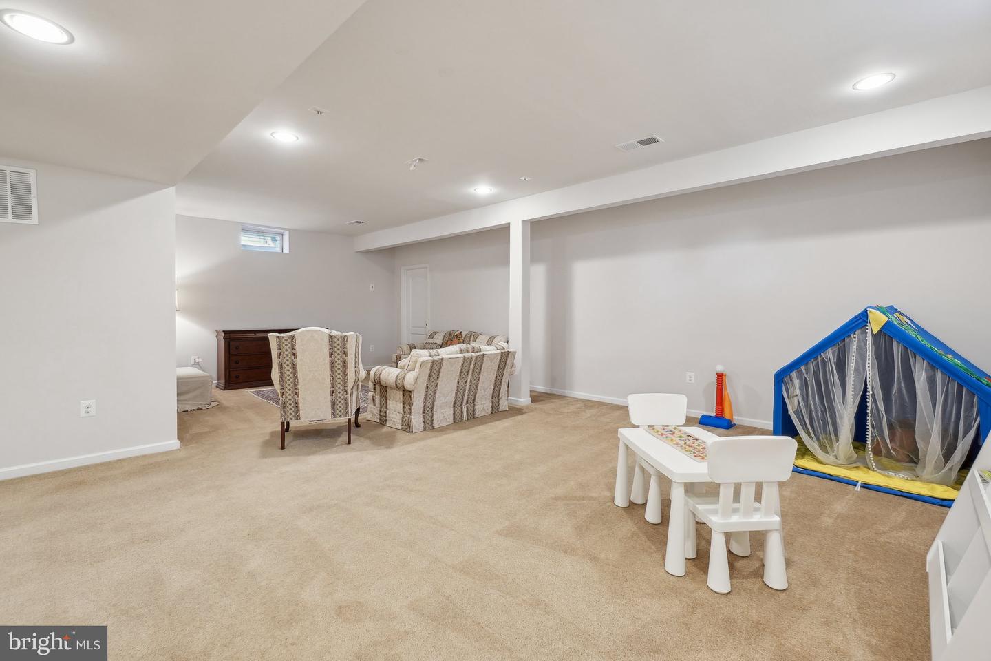 43211 SHARPIE SQ, ASHBURN, Virginia 20148, 5 Bedrooms Bedrooms, ,4 BathroomsBathrooms,Residential,For sale,43211 SHARPIE SQ,VALO2091586 MLS # VALO2091586