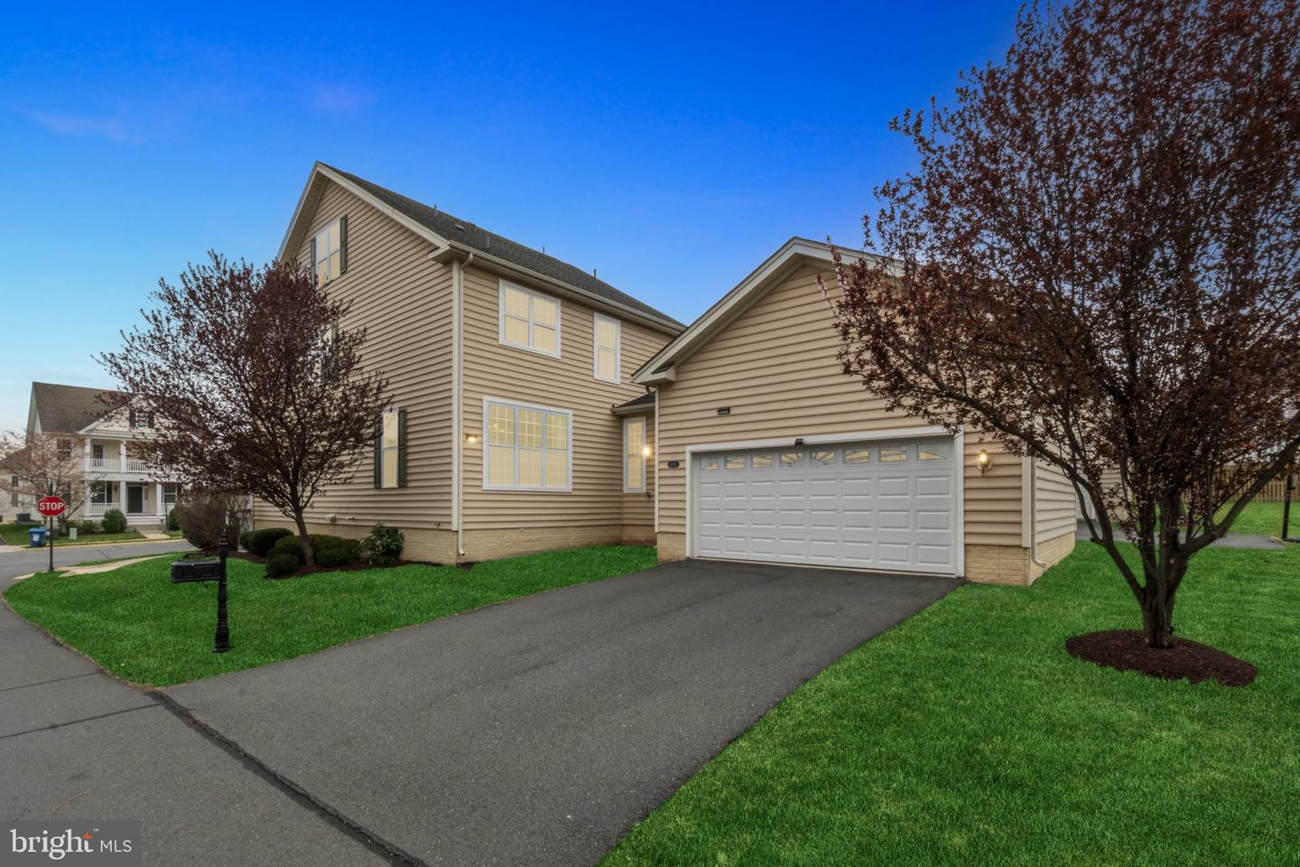 43211 SHARPIE SQ, ASHBURN, Virginia 20148, 5 Bedrooms Bedrooms, ,4 BathroomsBathrooms,Residential,For sale,43211 SHARPIE SQ,VALO2091586 MLS # VALO2091586