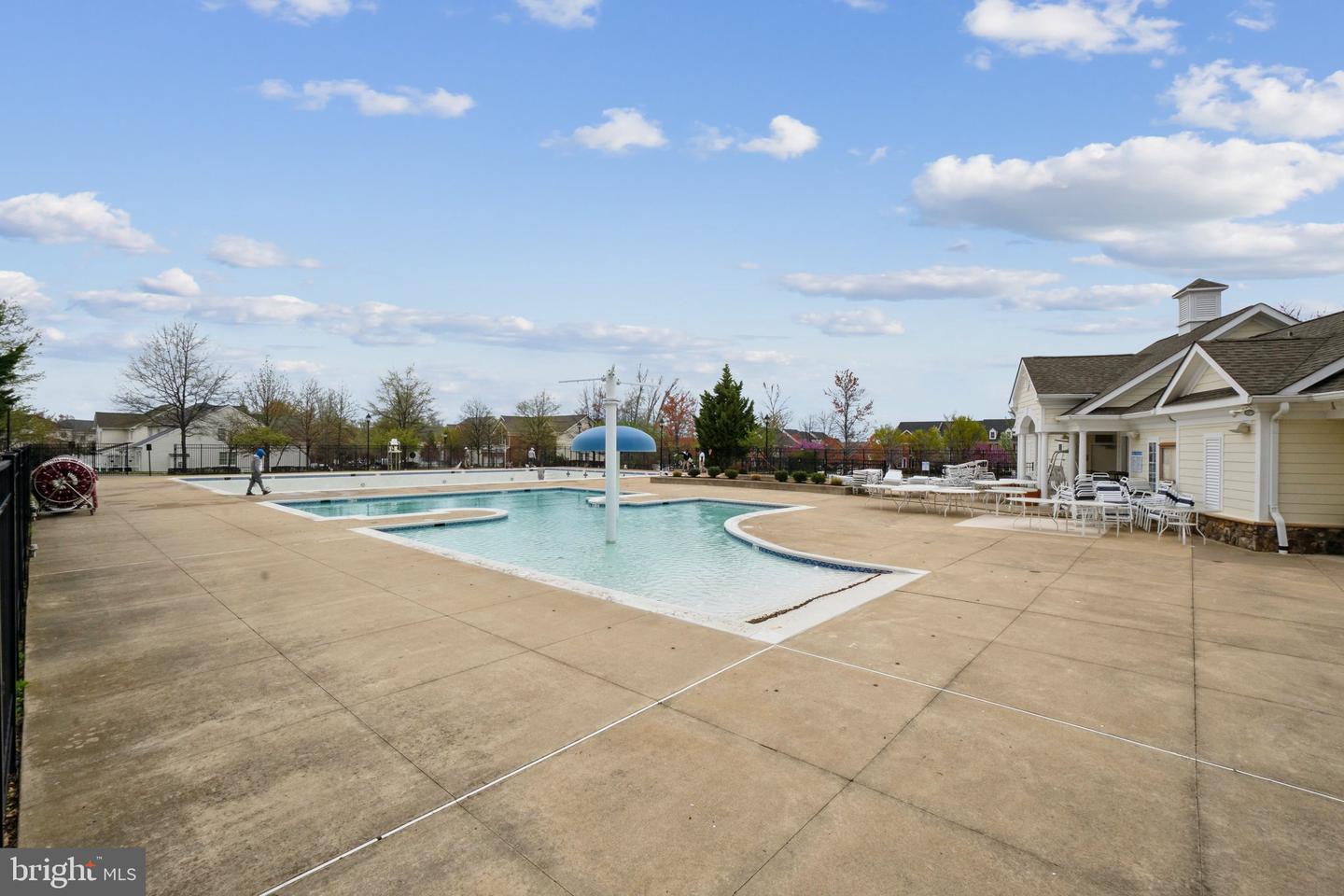 43211 SHARPIE SQ, ASHBURN, Virginia 20148, 5 Bedrooms Bedrooms, ,4 BathroomsBathrooms,Residential,For sale,43211 SHARPIE SQ,VALO2091586 MLS # VALO2091586