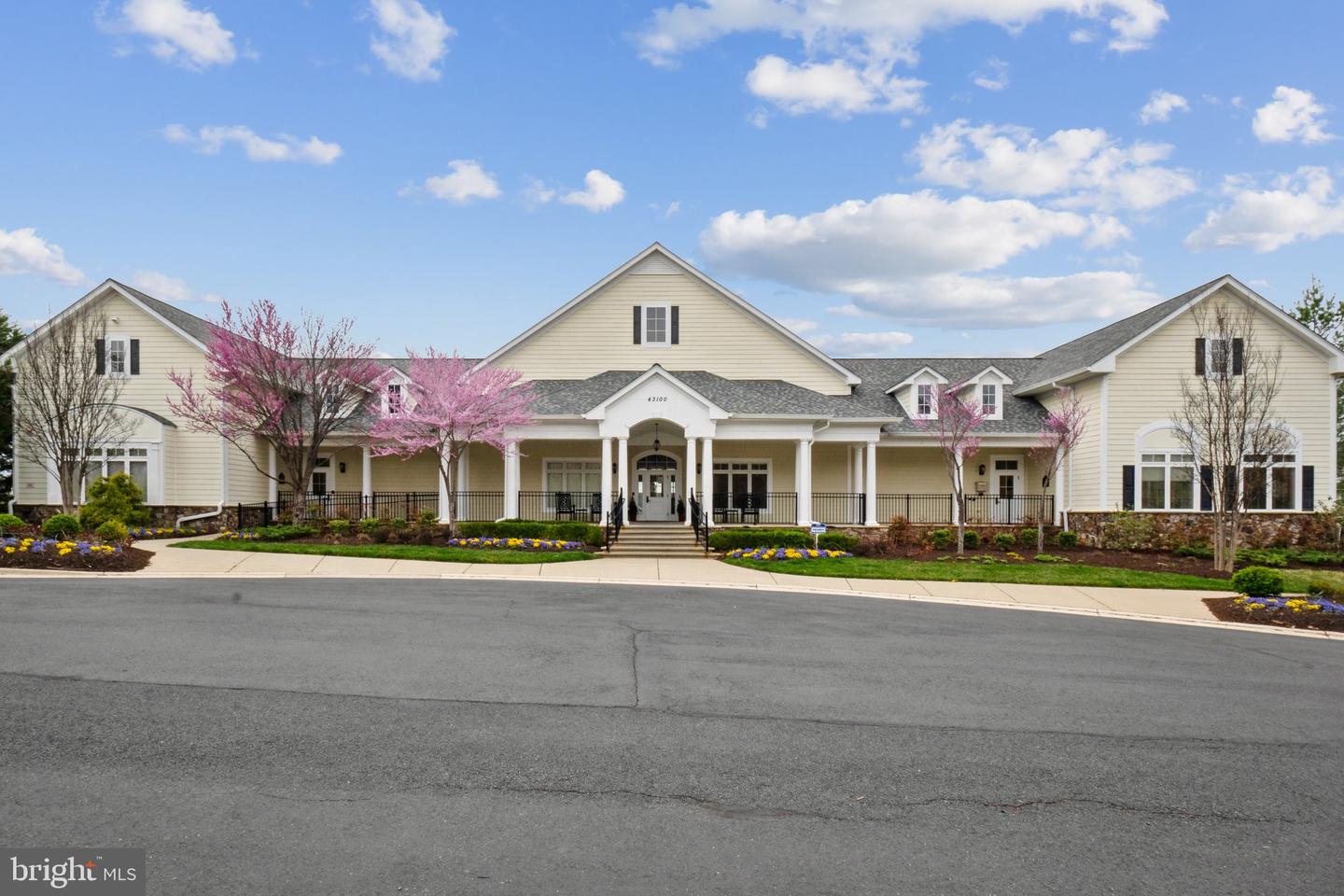 43211 SHARPIE SQ, ASHBURN, Virginia 20148, 5 Bedrooms Bedrooms, ,4 BathroomsBathrooms,Residential,For sale,43211 SHARPIE SQ,VALO2091586 MLS # VALO2091586