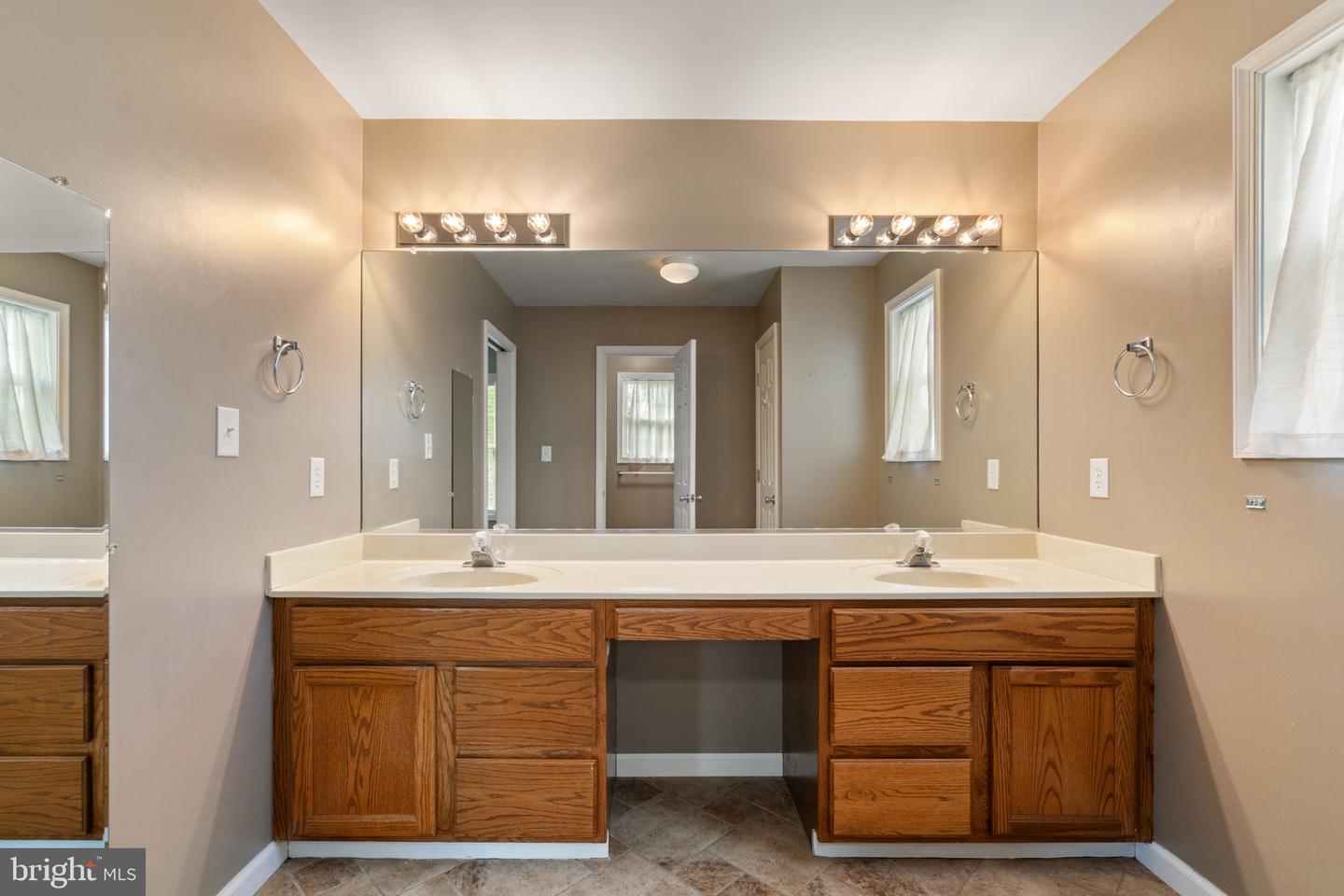 10 SASSAFRAS LN, STAFFORD, Virginia 22554, 5 Bedrooms Bedrooms, ,2 BathroomsBathrooms,Residential,For sale,10 SASSAFRAS LN,VAST2036982 MLS # VAST2036982