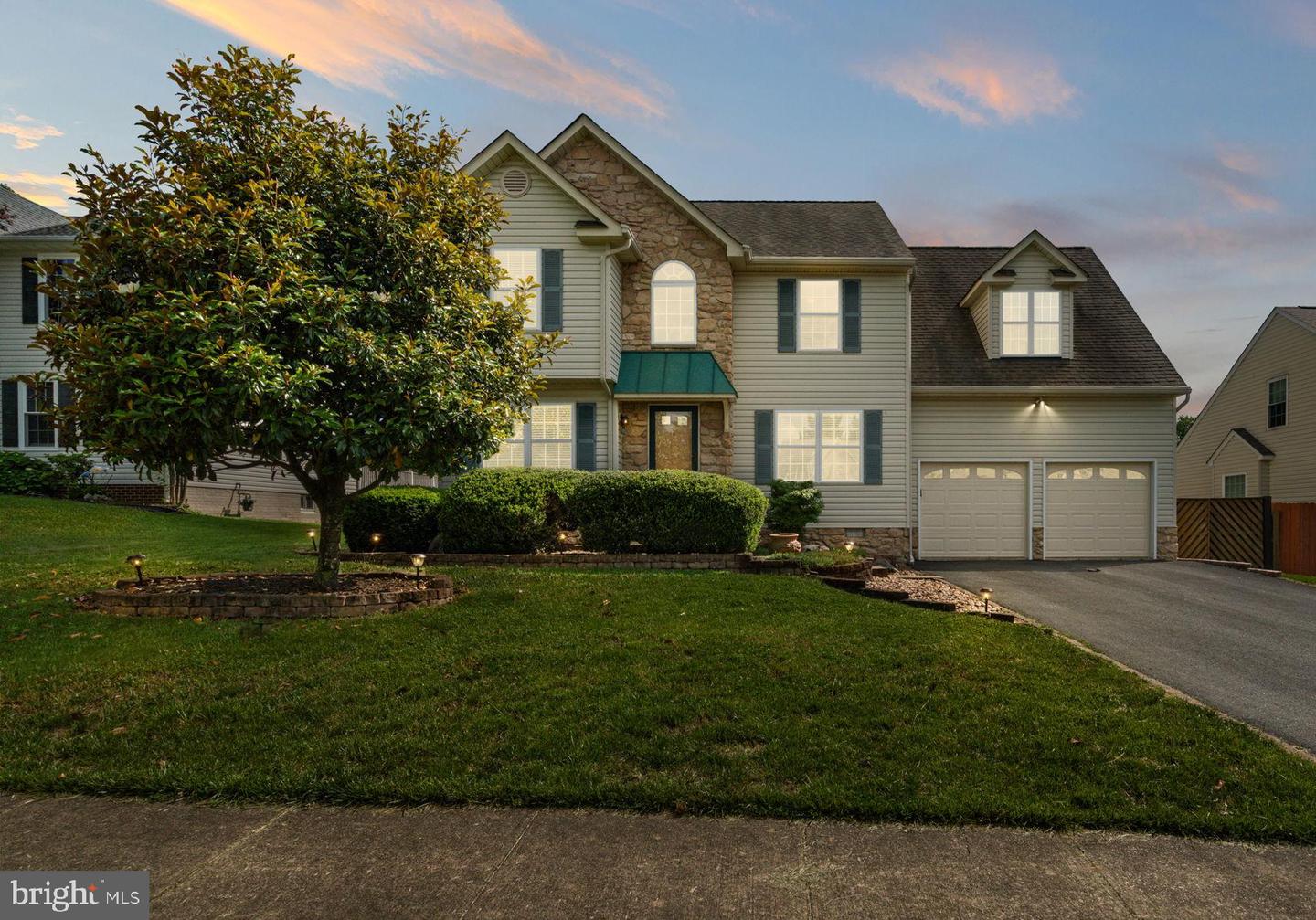 10 SASSAFRAS LN, STAFFORD, Virginia 22554, 5 Bedrooms Bedrooms, ,2 BathroomsBathrooms,Residential,For sale,10 SASSAFRAS LN,VAST2036982 MLS # VAST2036982