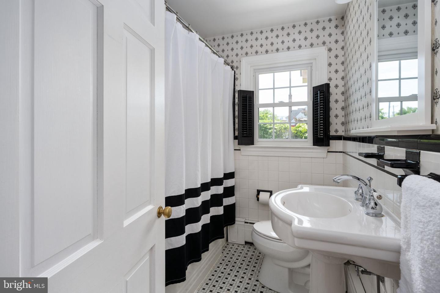 1517 AUGUSTINE AVE, FREDERICKSBURG, Virginia 22401, 4 Bedrooms Bedrooms, ,3 BathroomsBathrooms,Residential,For sale,1517 AUGUSTINE AVE,VAFB2007902 MLS # VAFB2007902
