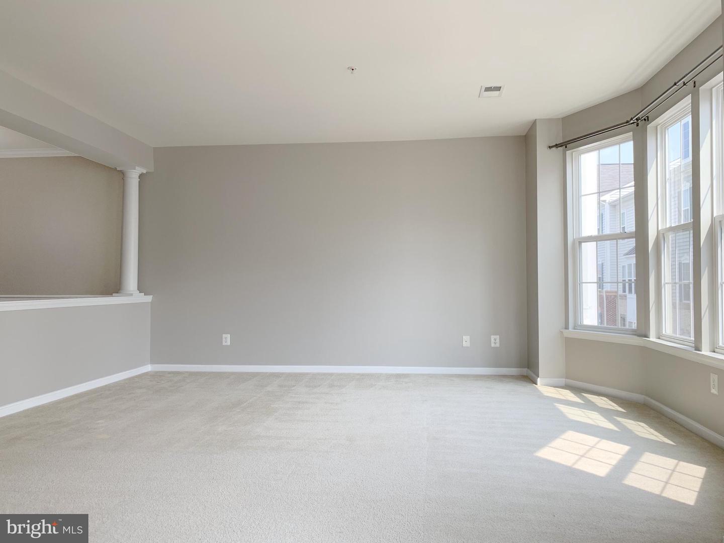 9554 CHANCELLORSVILLE LN, MANASSAS, Virginia 20110, 3 Bedrooms Bedrooms, ,2 BathroomsBathrooms,Residential,For sale,9554 CHANCELLORSVILLE LN,VAMN2008026 MLS # VAMN2008026