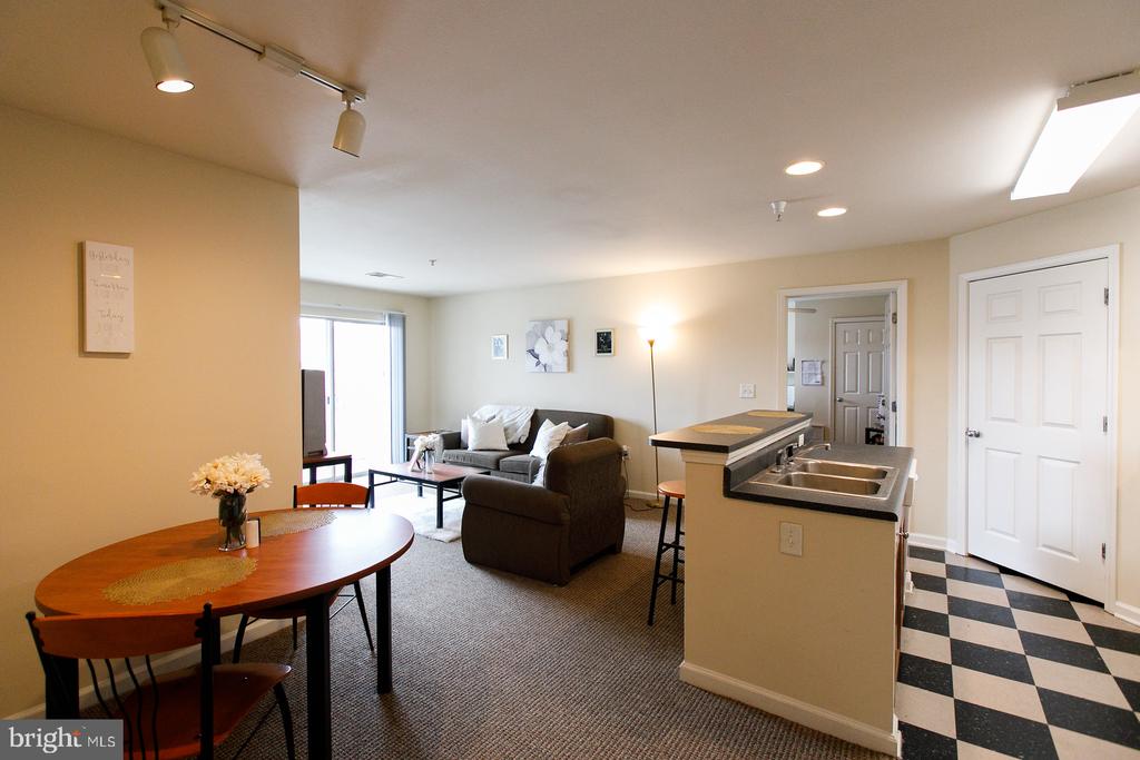 135 YELLOWSTONE DR, CHARLOTTESVILLE, Virginia 22903, 3 Bedrooms Bedrooms, ,3 BathroomsBathrooms,Residential,135 YELLOWSTONE DR,VAAB2001012 MLS # VAAB2001012