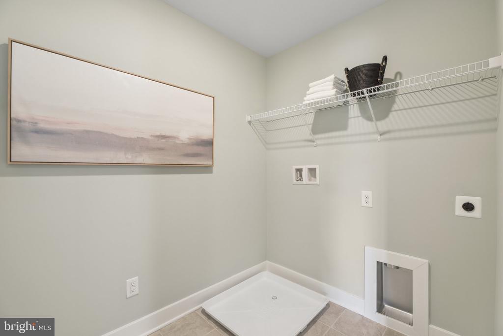 3413 WOODED RUN DR, BROAD RUN, Virginia, 3 Bedrooms Bedrooms, ,4 BathroomsBathrooms,Residential,3413 WOODED RUN DR,VAFQ2016982 MLS # VAFQ2016982