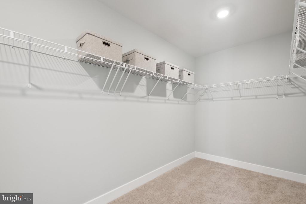 3413 WOODED RUN DR, BROAD RUN, Virginia, 3 Bedrooms Bedrooms, ,4 BathroomsBathrooms,Residential,3413 WOODED RUN DR,VAFQ2016982 MLS # VAFQ2016982
