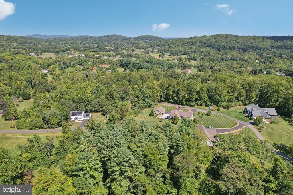 3413 WOODED RUN DR, BROAD RUN, Virginia, 3 Bedrooms Bedrooms, ,4 BathroomsBathrooms,Residential,3413 WOODED RUN DR,VAFQ2016982 MLS # VAFQ2016982