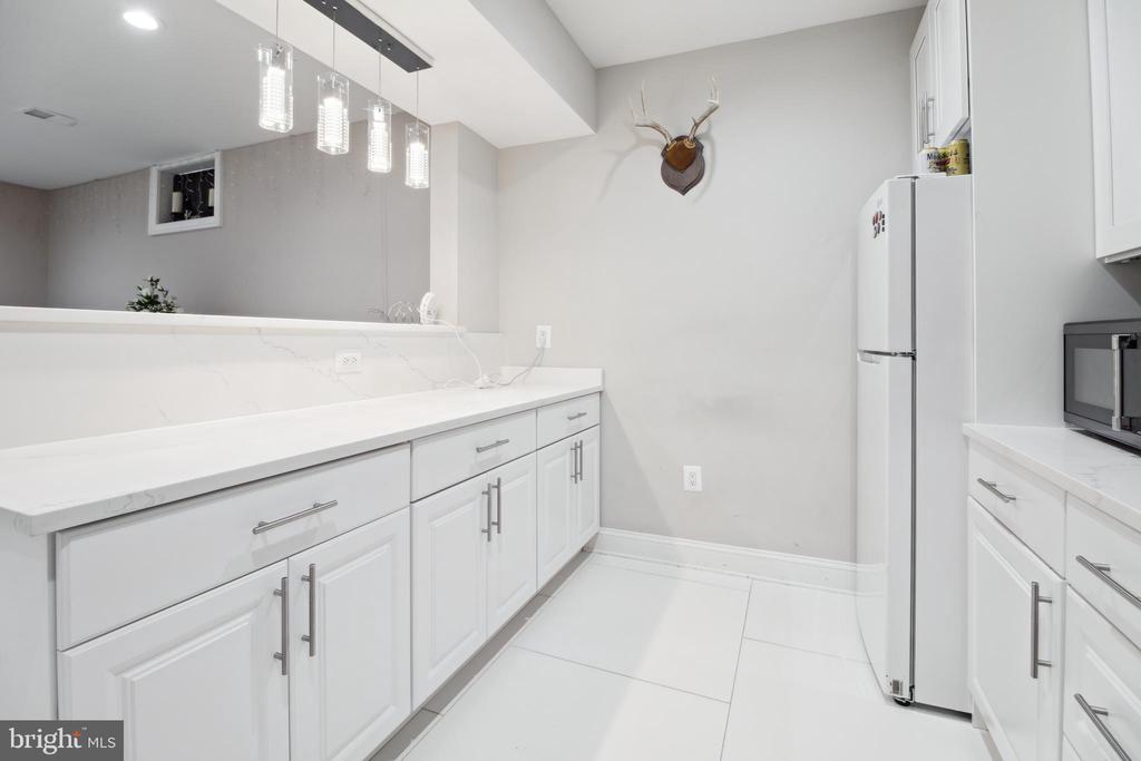 8019 SHIPMADILLY LN, WARRENTON, Virginia 20186, 7 Bedrooms Bedrooms, ,6 BathroomsBathrooms,Residential,8019 SHIPMADILLY LN,VAFQ2016886 MLS # VAFQ2016886
