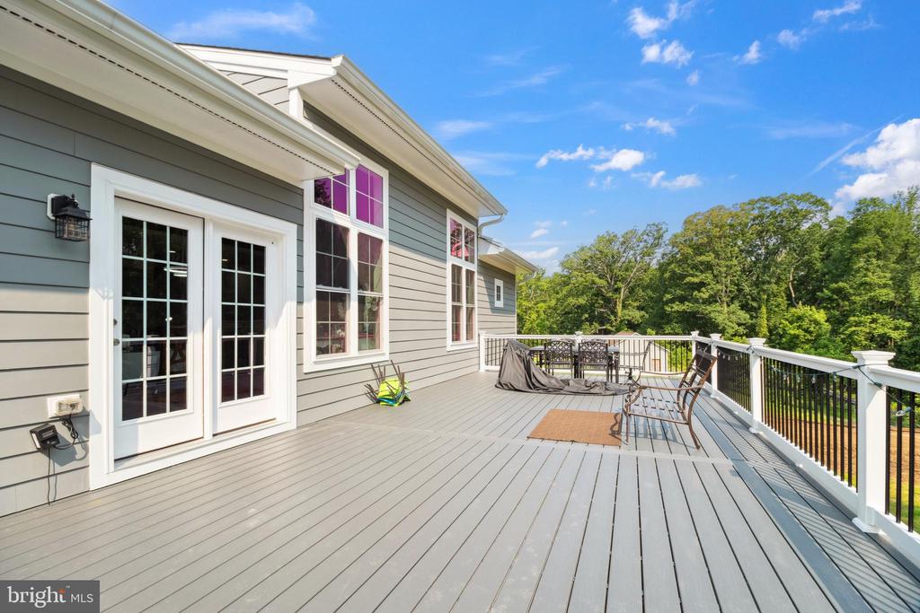 8019 SHIPMADILLY LN, WARRENTON, Virginia 20186, 7 Bedrooms Bedrooms, ,6 BathroomsBathrooms,Residential,8019 SHIPMADILLY LN,VAFQ2016886 MLS # VAFQ2016886