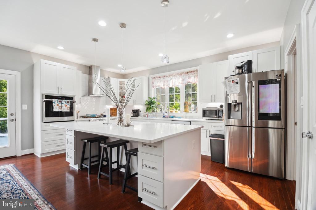 8019 SHIPMADILLY LN, WARRENTON, Virginia 20186, 7 Bedrooms Bedrooms, ,6 BathroomsBathrooms,Residential,8019 SHIPMADILLY LN,VAFQ2016886 MLS # VAFQ2016886