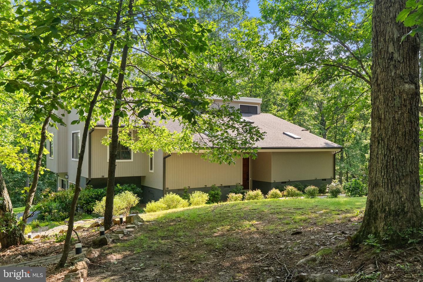 39368 LONGHILL LN, ALDIE, Virginia 20105, 4 Bedrooms Bedrooms, ,3 BathroomsBathrooms,Residential,For sale,39368 LONGHILL LN,VALO2092688 MLS # VALO2092688